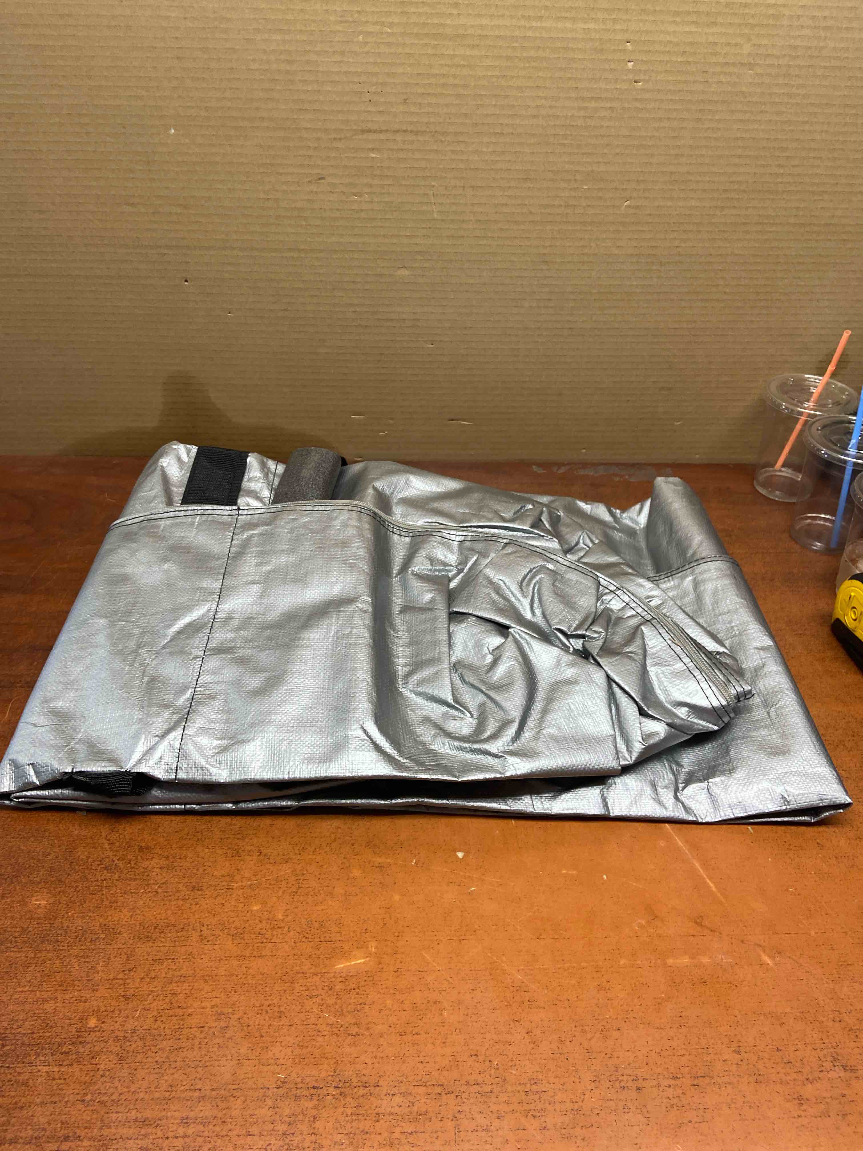 Pop up tent carrier case silver with handles 