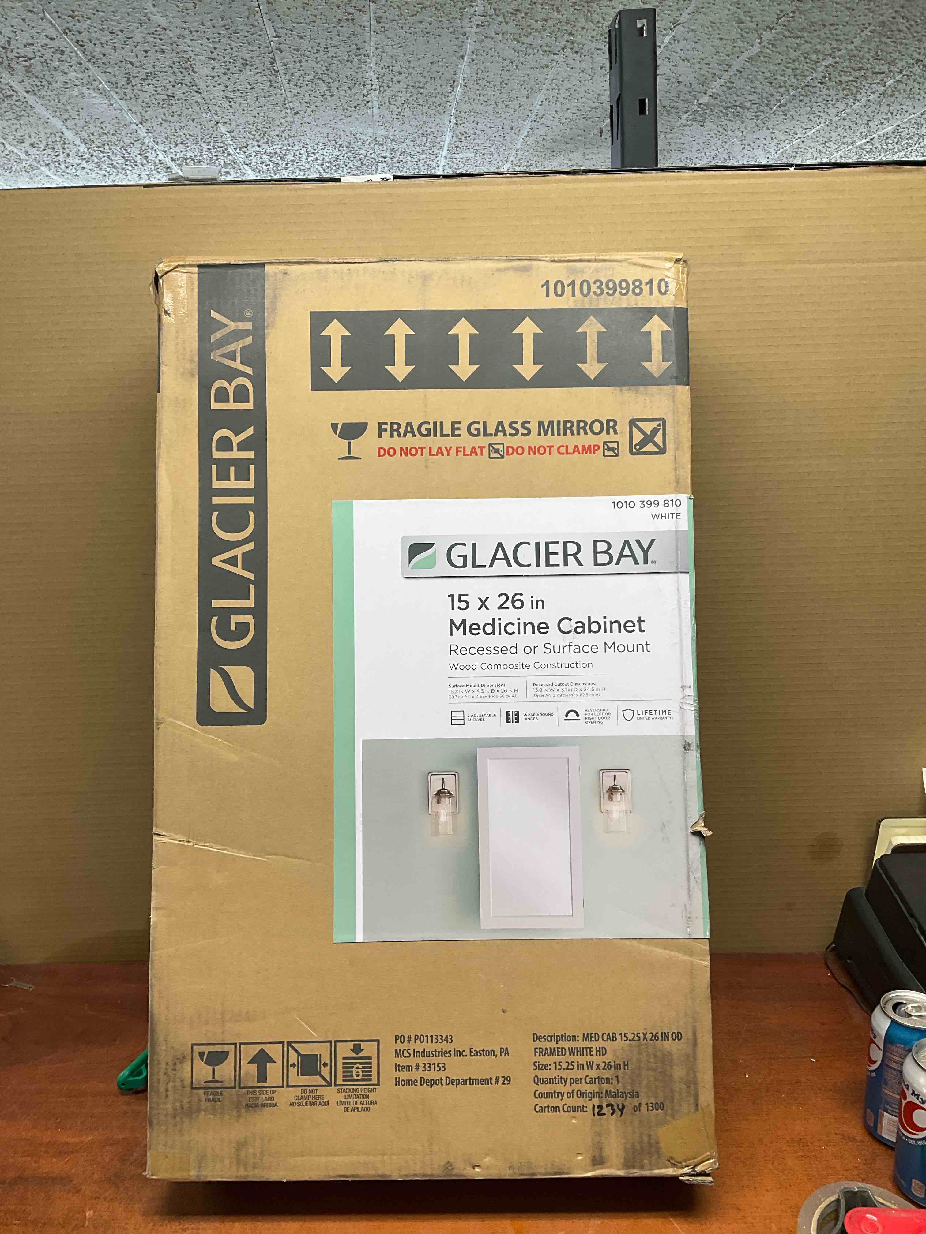 Condition photo showing New/Like New for glacier bay 15” x 26” medicine cabinet white