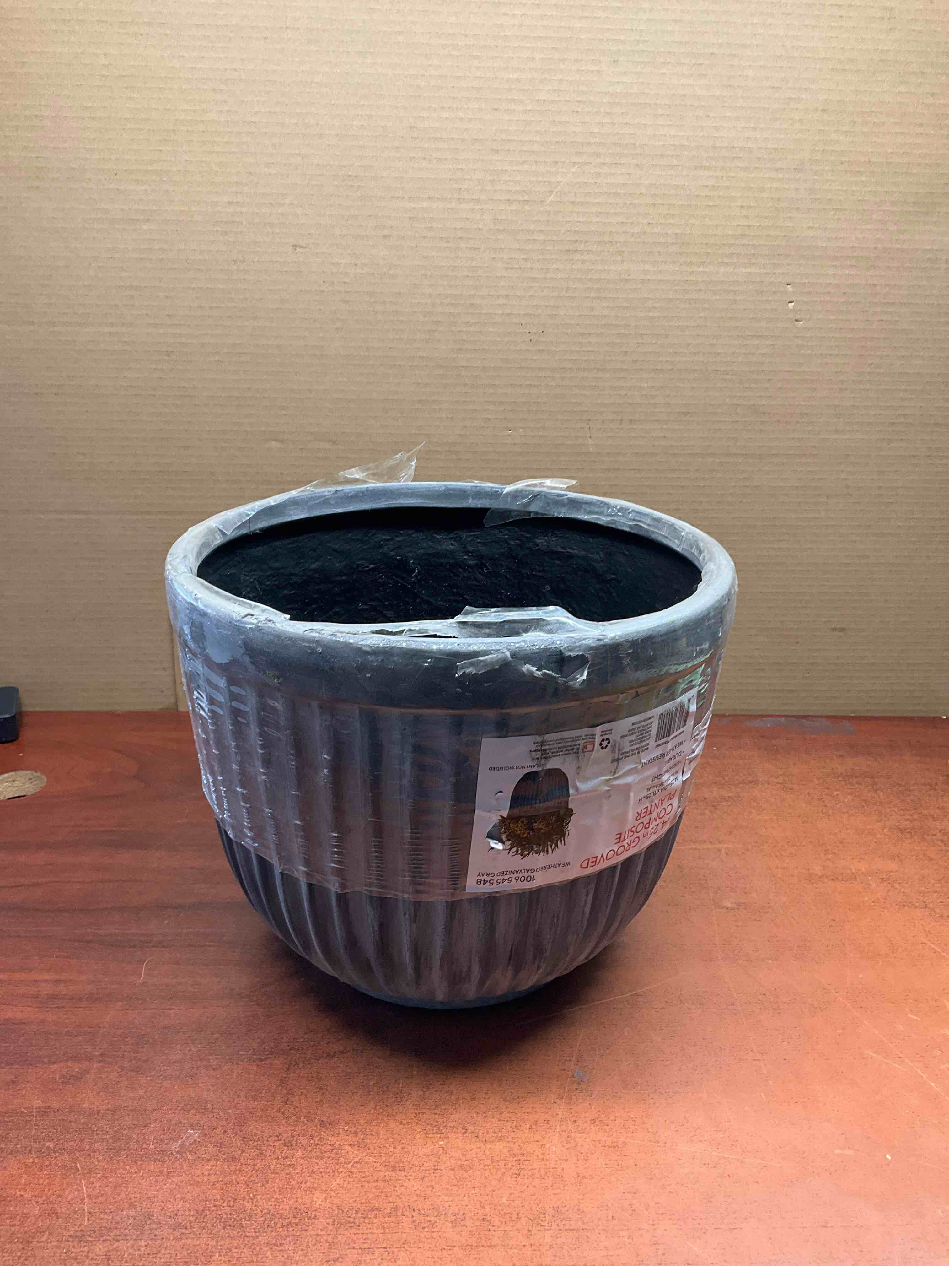 14 inch grooved, composite planter, lightweight, durable weather resistant weathered galvanized gray