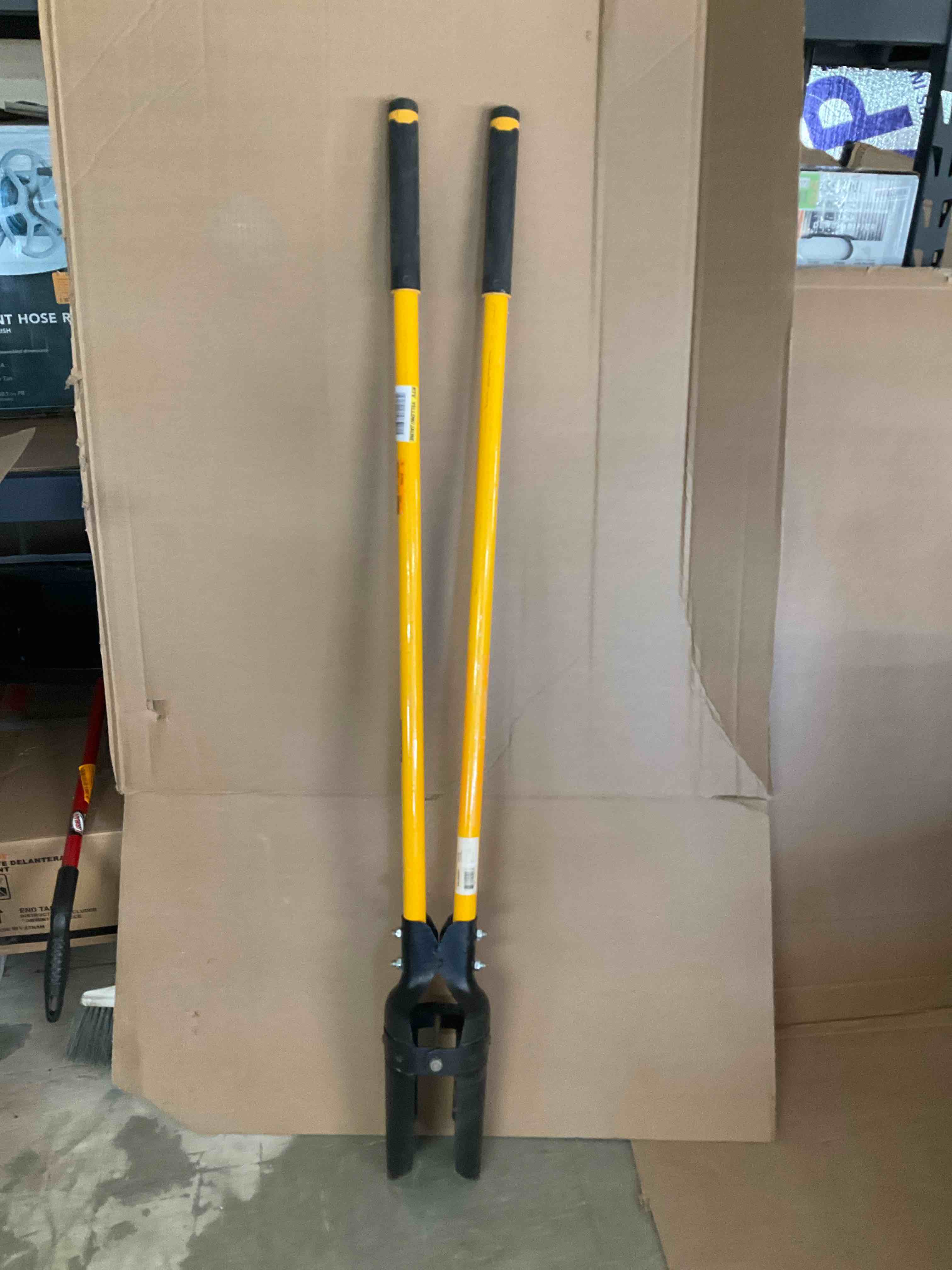46 in. Fiberglass Handle Post Hole Digger
