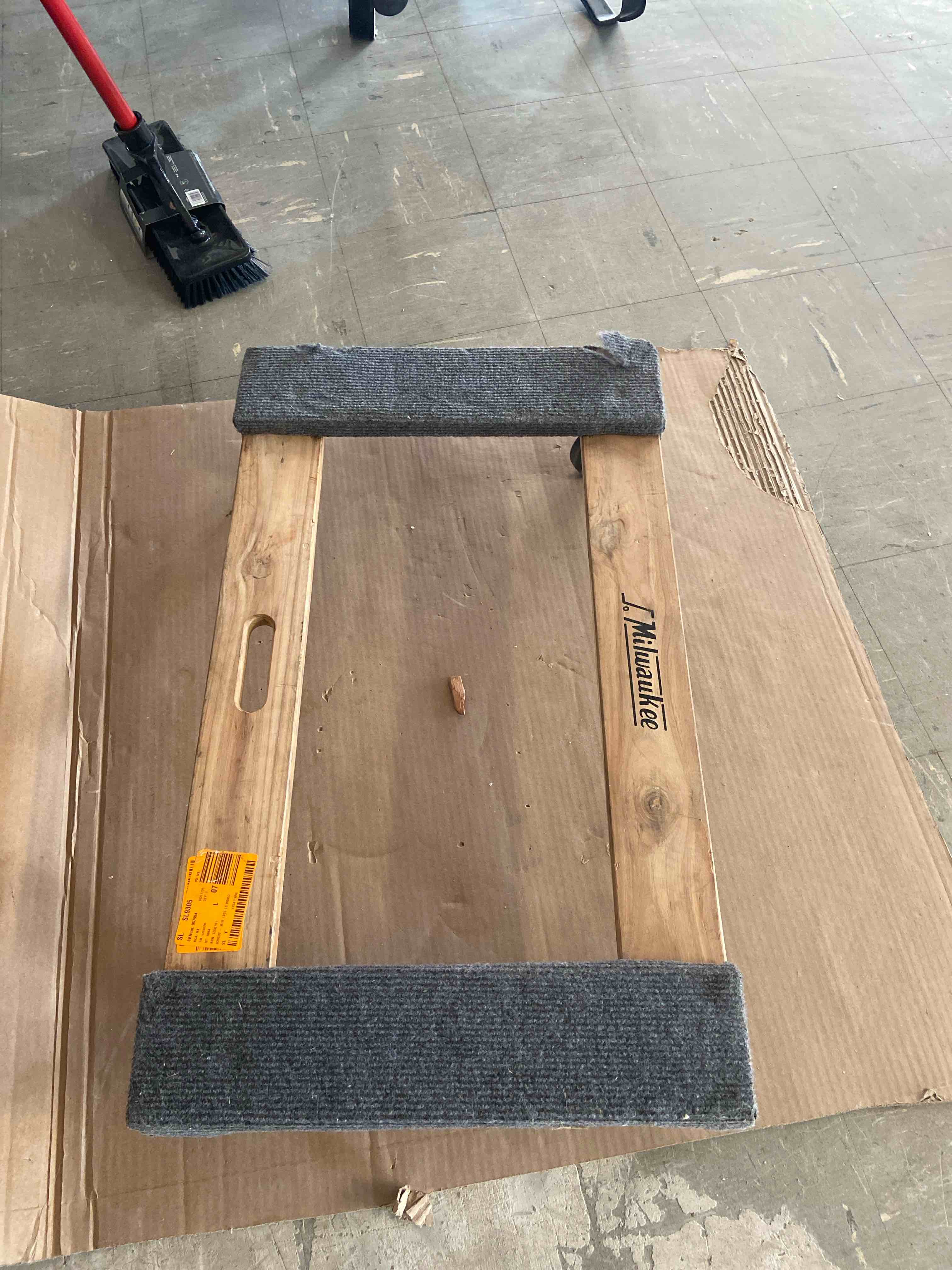 Milwaukee 1 000 lb. Capacity Furniture Dolly