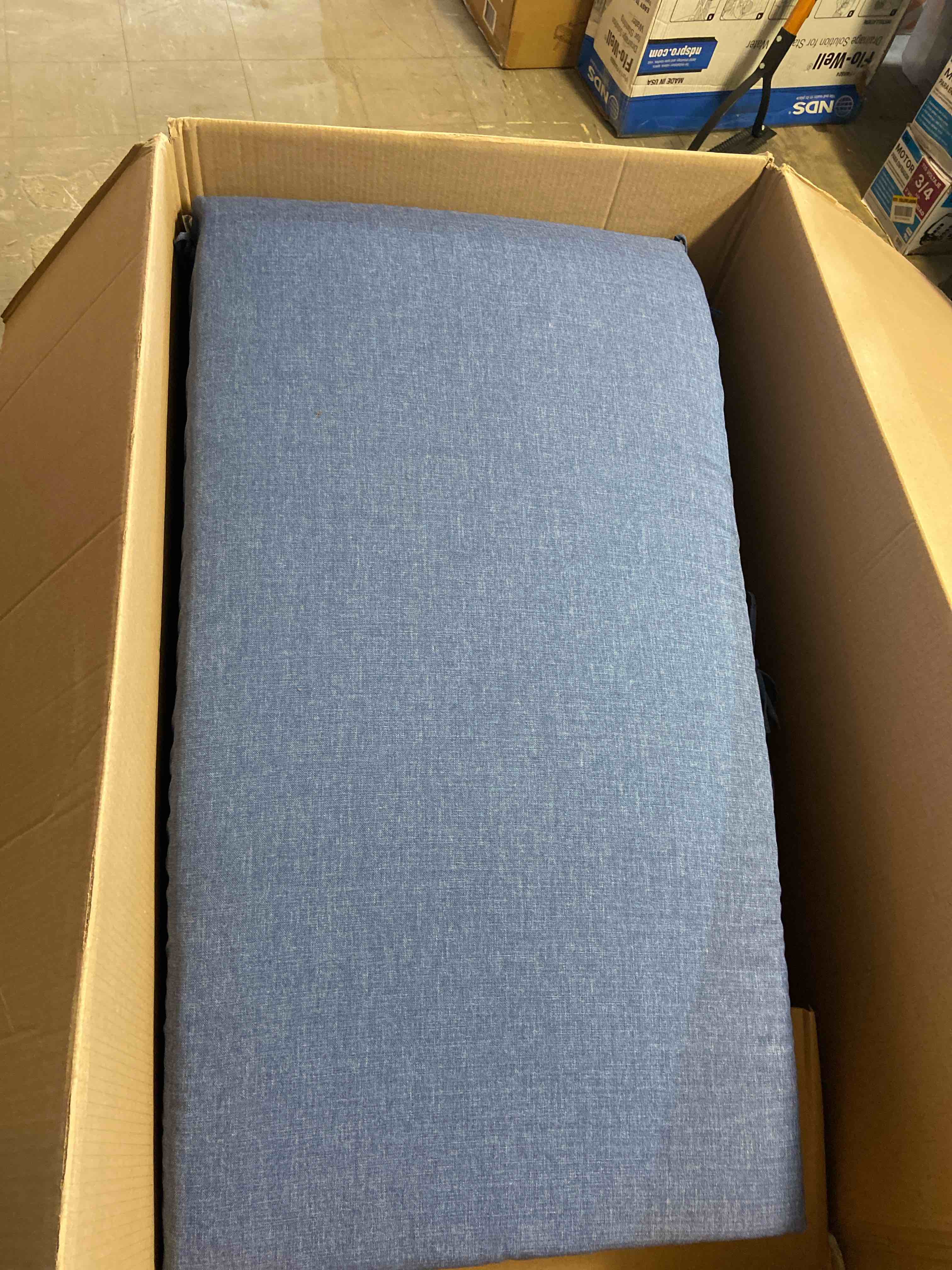 https://s3.amazonaws.com/lotting-images-prod/johnsoncity/GRN3403227_1756310108039.jpeg