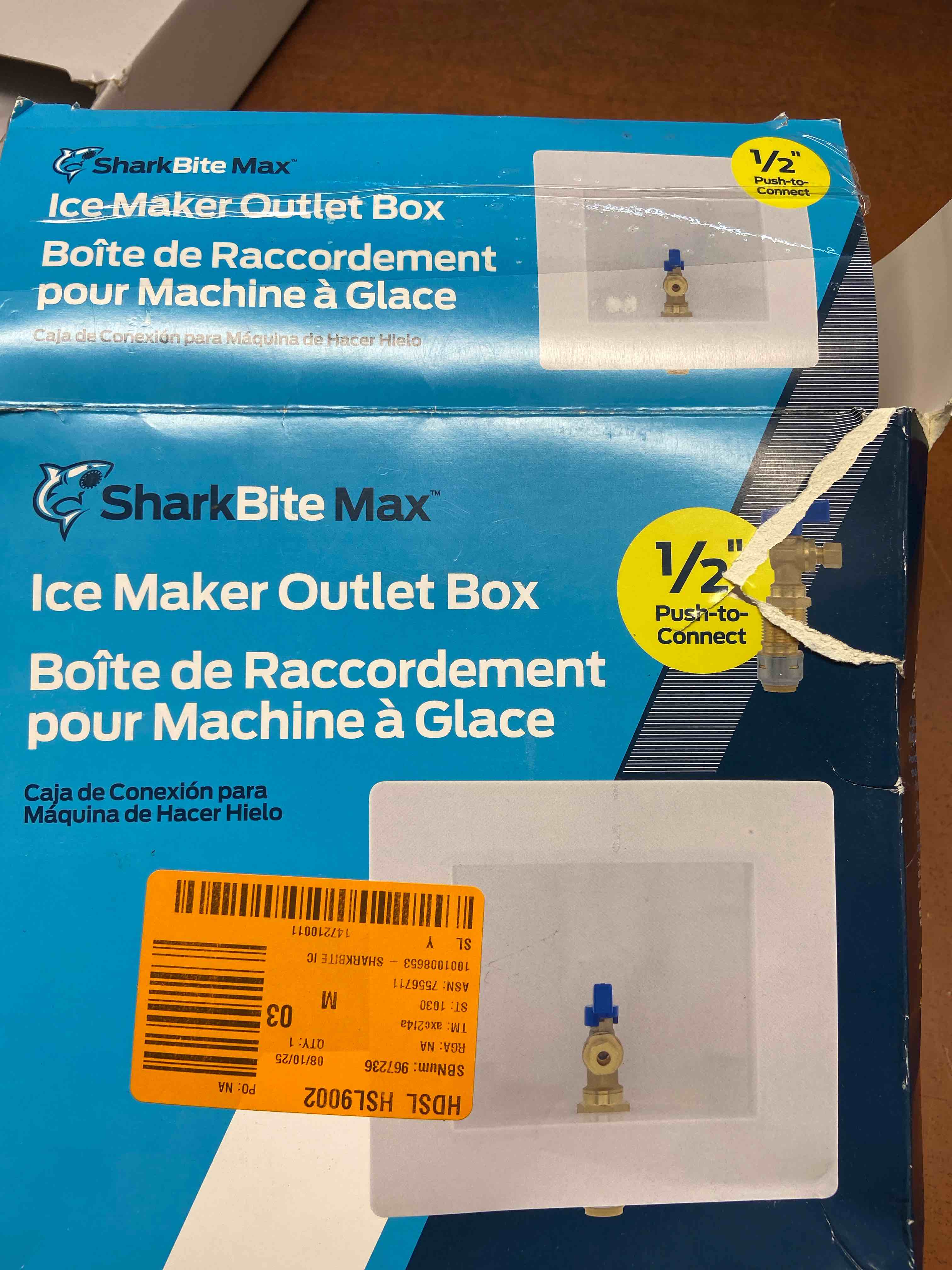 SharkBite 25032 Ice Maker Outlet Box  1/2-Inch SharkBite Push-to-Connect x 1/4-Inch Compression Ice Maker Water Valve