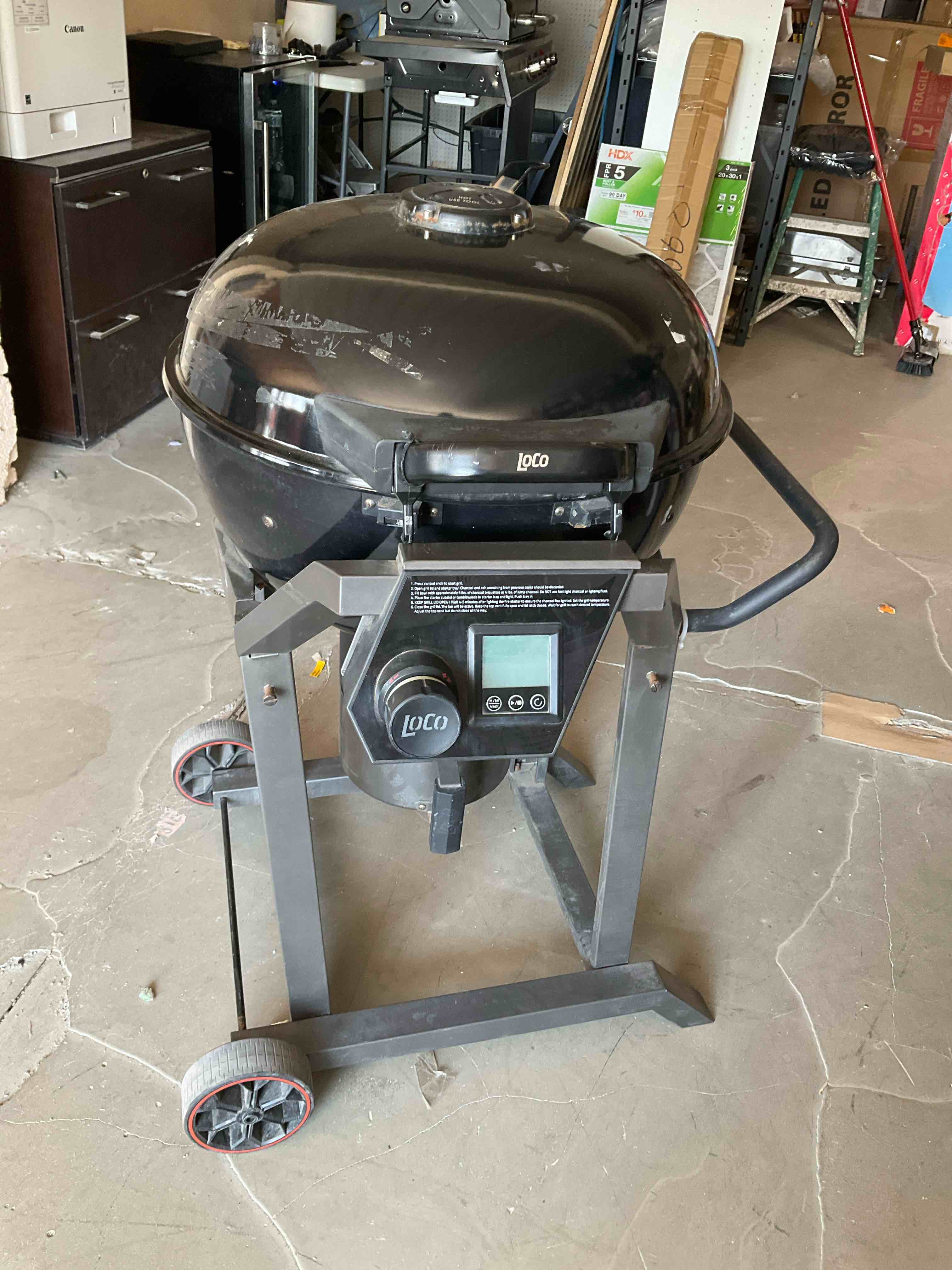 Loco digital Smart temp kettle charcoal grill*** grill has a few adhesive marks and small amounts of rust due to being outside ***