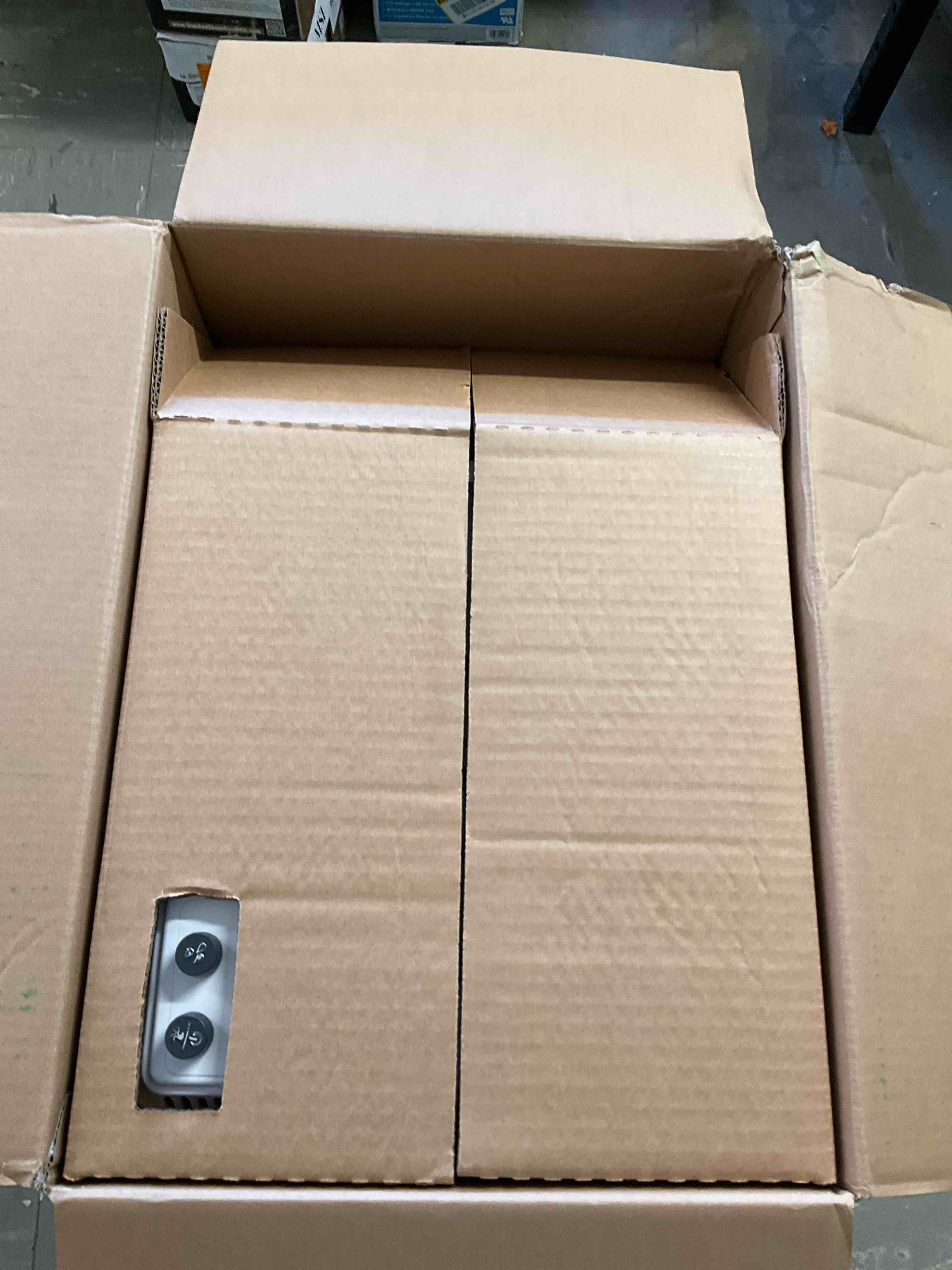 https://s3.amazonaws.com/lotting-images-prod/johnsoncity/GRN3403307_1757530509718.jpeg