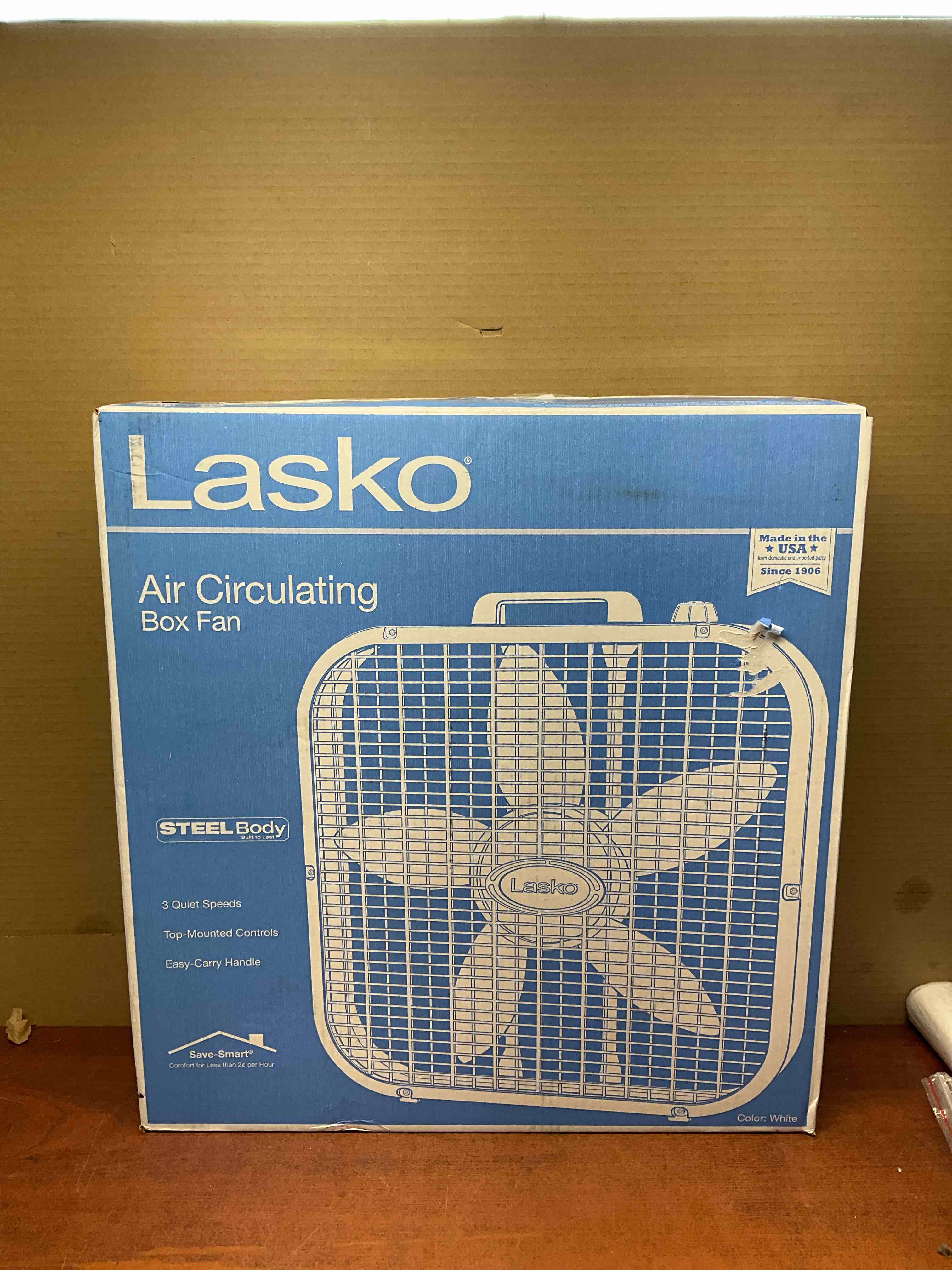 Lasko 20” Energy Efficient Box Fan with 3 Speeds  22  H  White  B20201  New