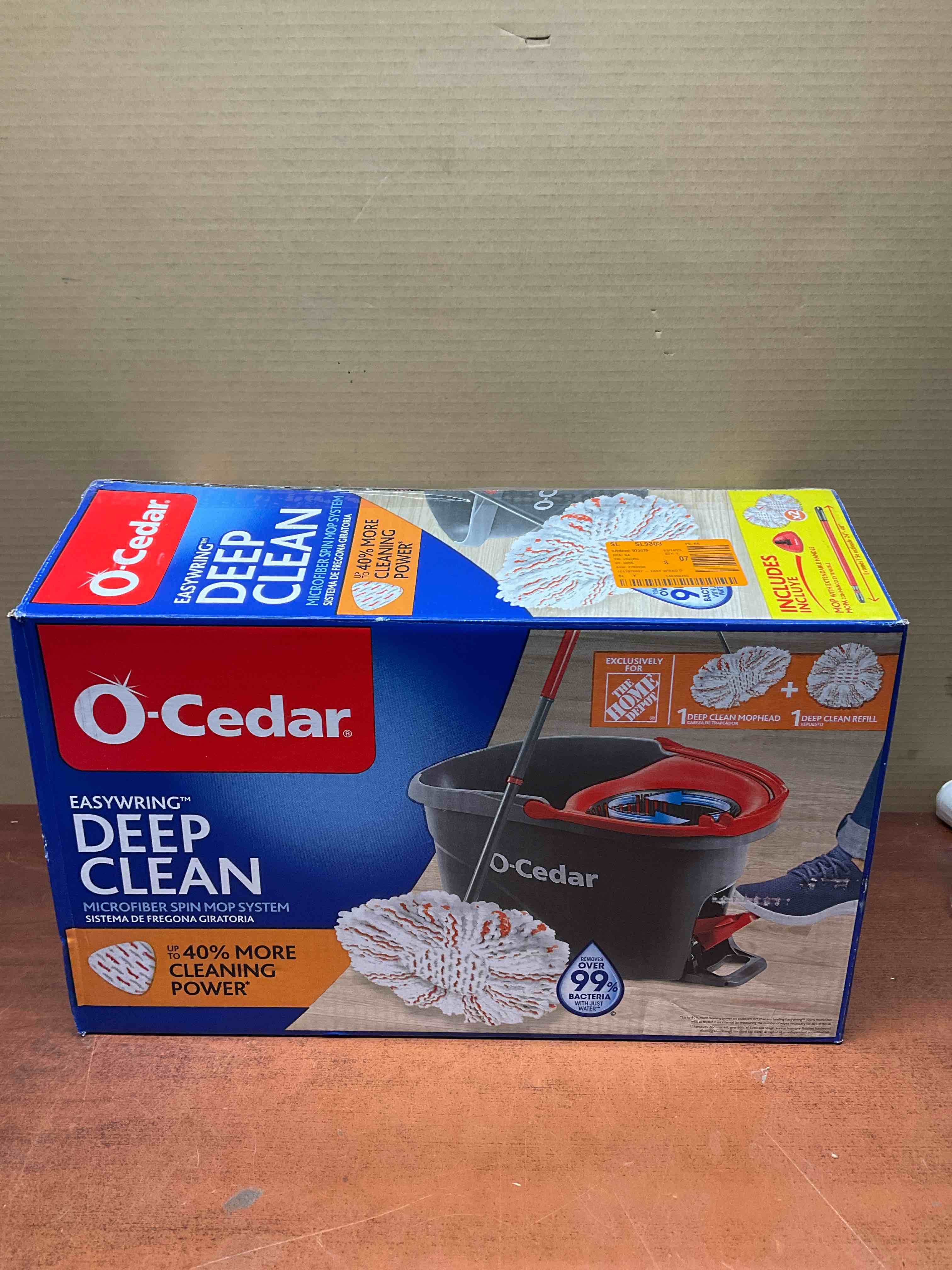 O-Cedar EasyWring Deep Clean Microfiber Spin Mop with Bucket System and 1 Extra Mop Head Refill