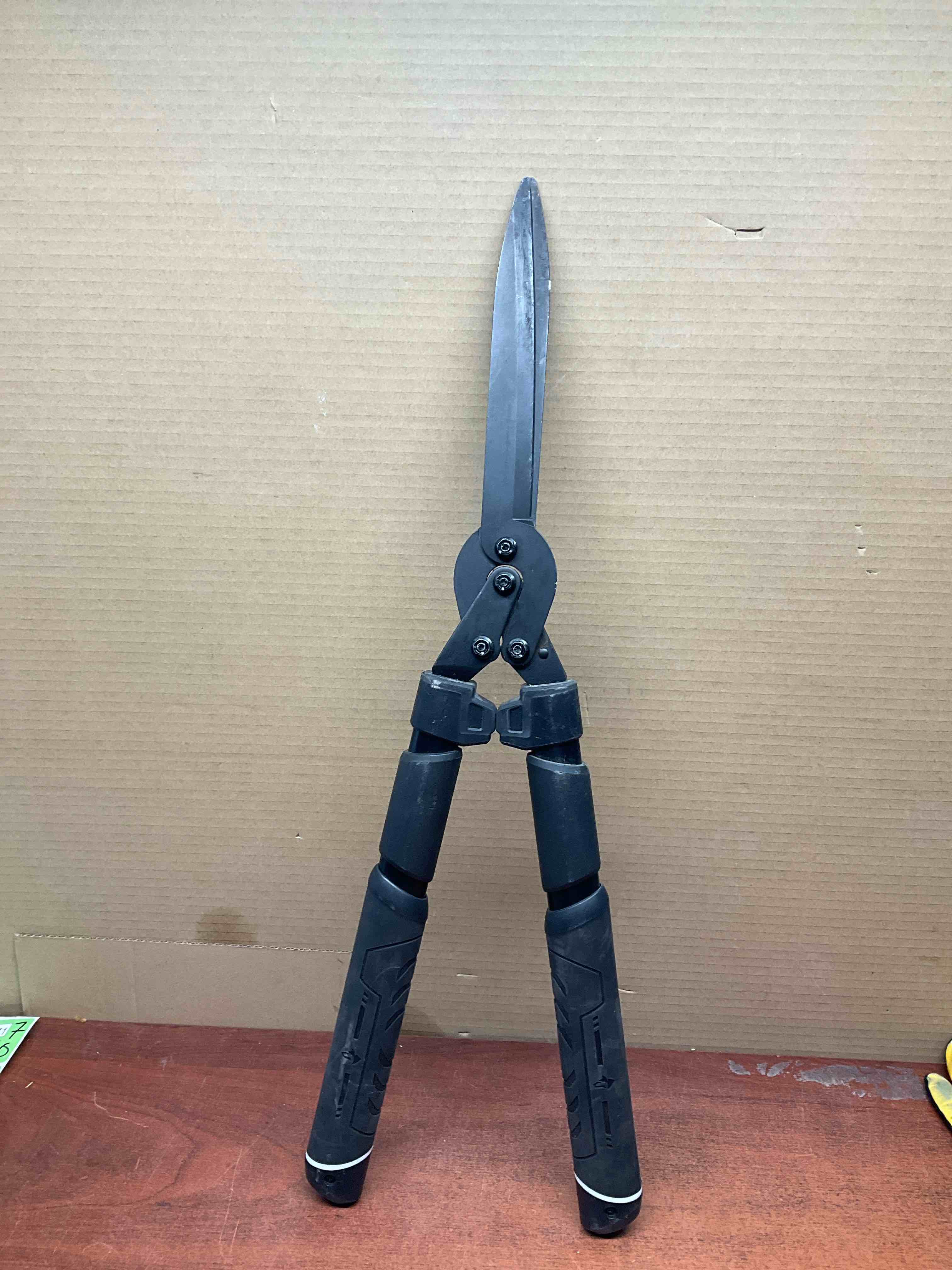 https://s3.amazonaws.com/lotting-images-prod/johnsoncity/GRN3403460_1760127021627.jpeg