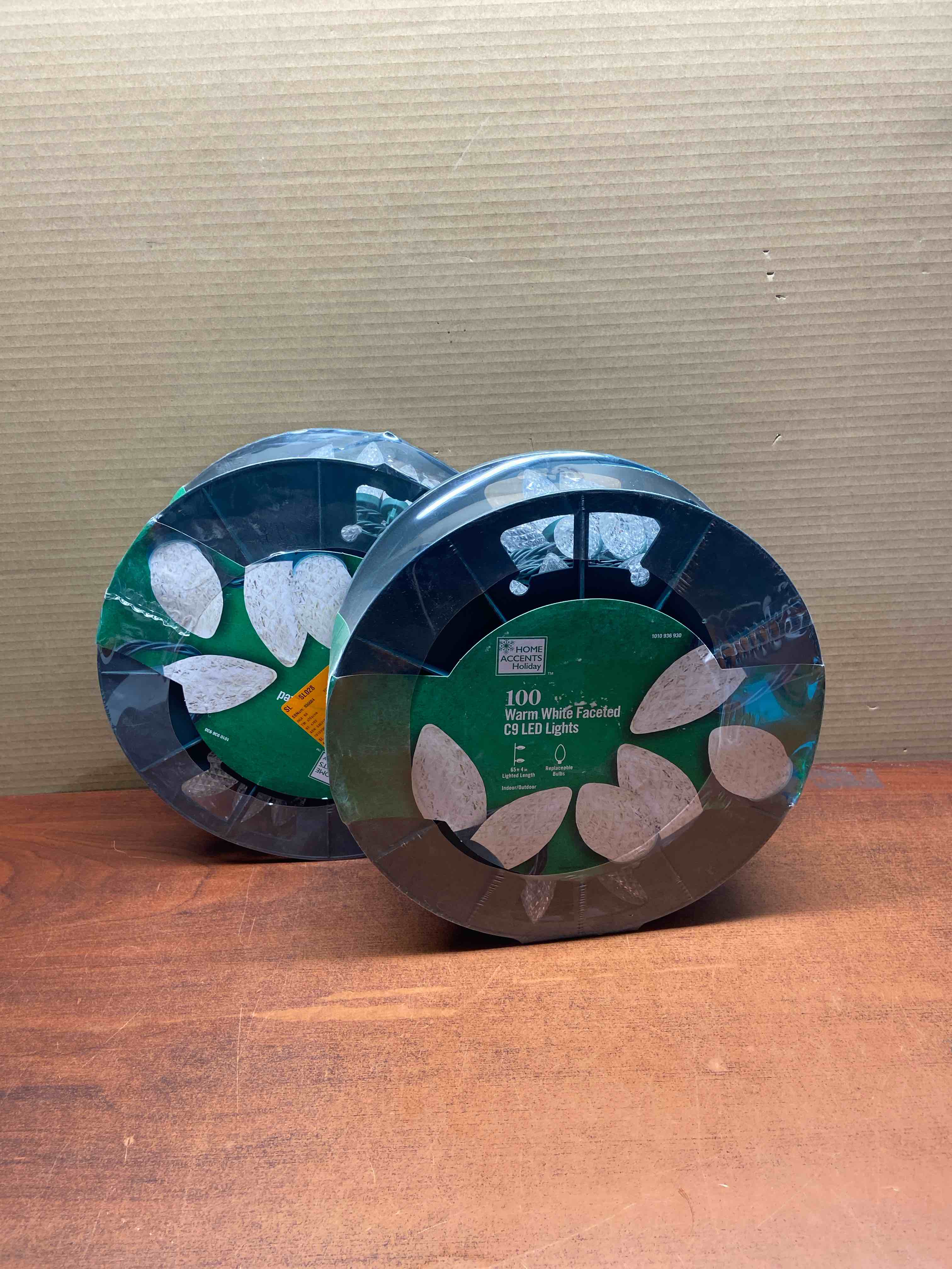 100 Count Warm White Faceted C9 LED Lights