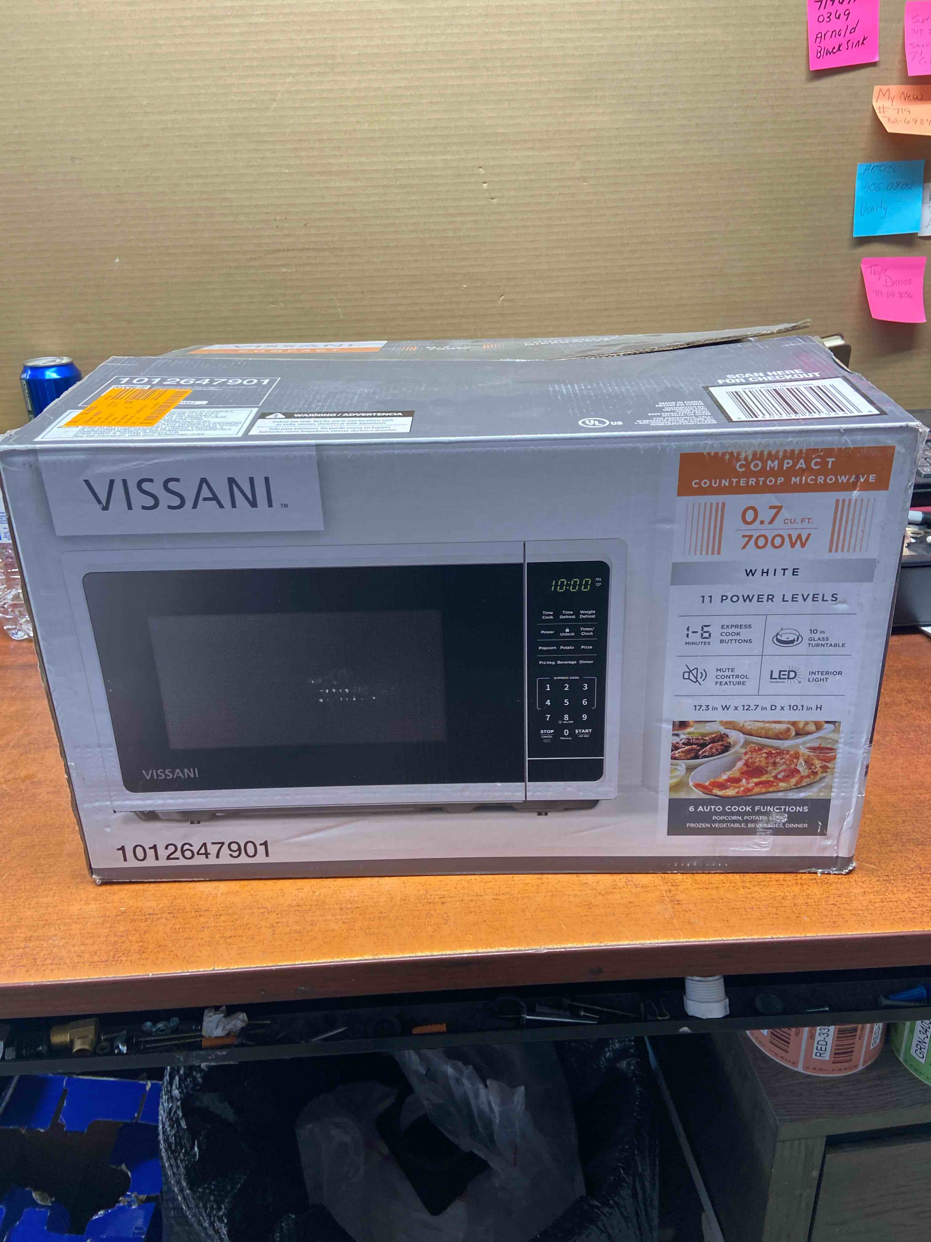 0.7 cu. ft. 700-Watt Countertop Microwave in White