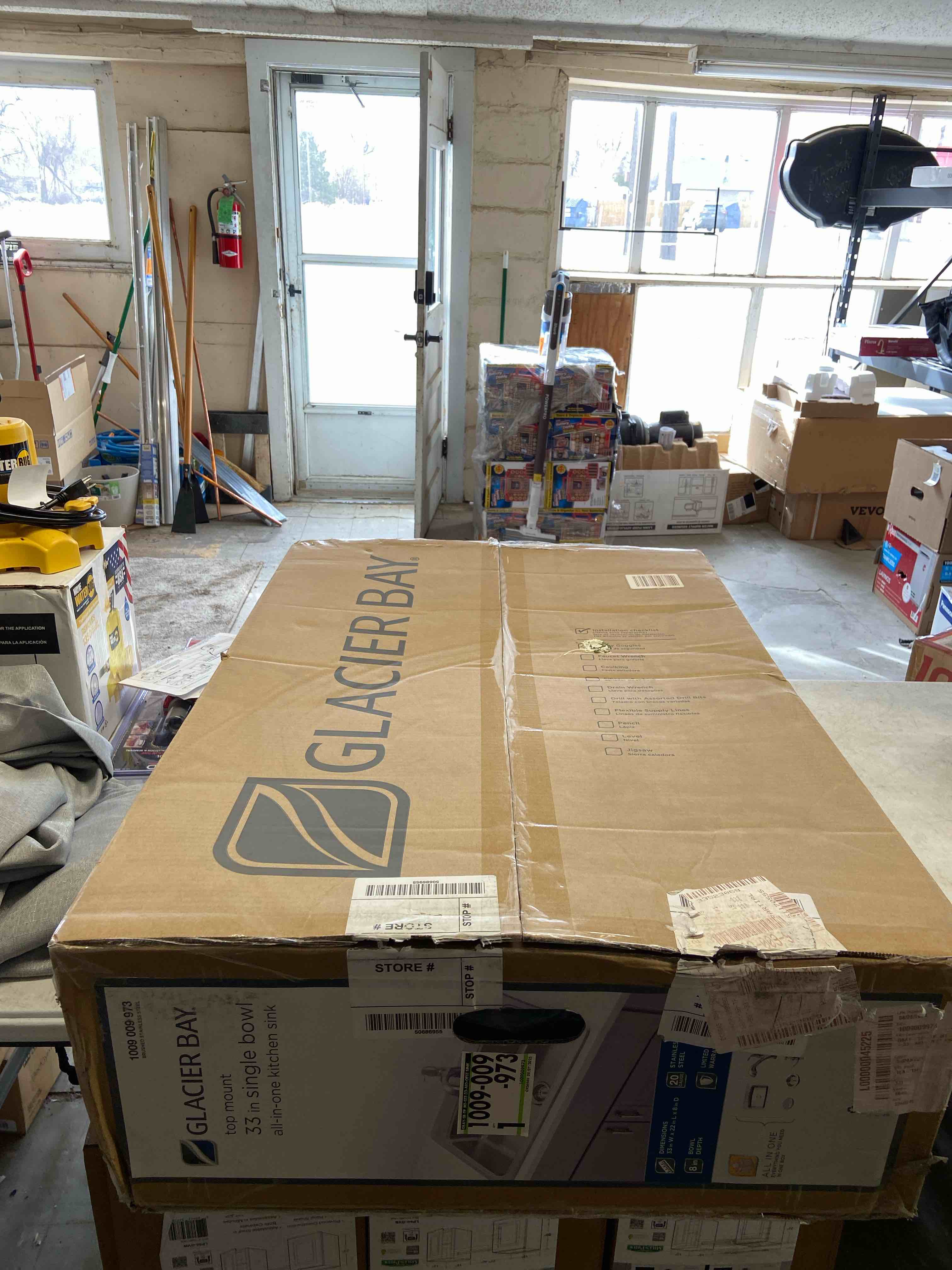 Condition photo showing New/Like New for Glacier Bay top mount 33” single bowl all in one sink