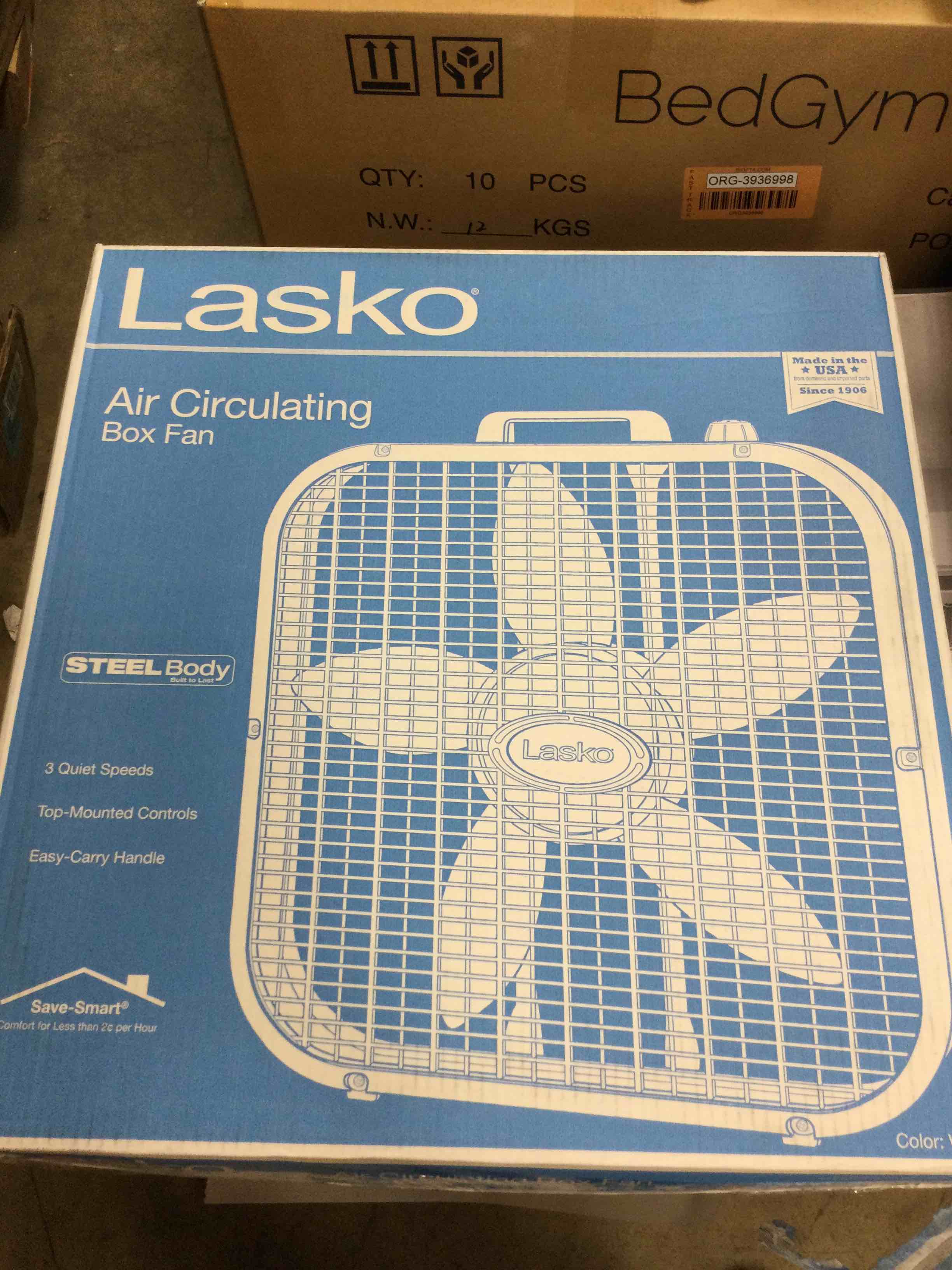 lasko 20” energy efficient box fan with 3 speeds  22  h  white  b20201  new