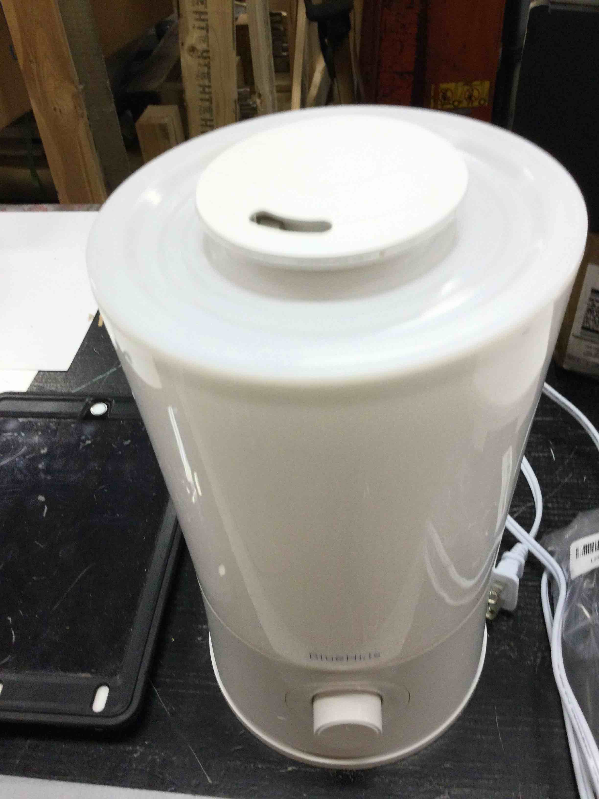 BlueHills Premium 4000 ml XL Essential Oil Diffuser 4L 4 Liter 70 Hour Run Humidifier Aromatherapy 1 Gallon Big Capacity High Mist Output for Large Room Home Mood Lights Long Run Diffuser White E401