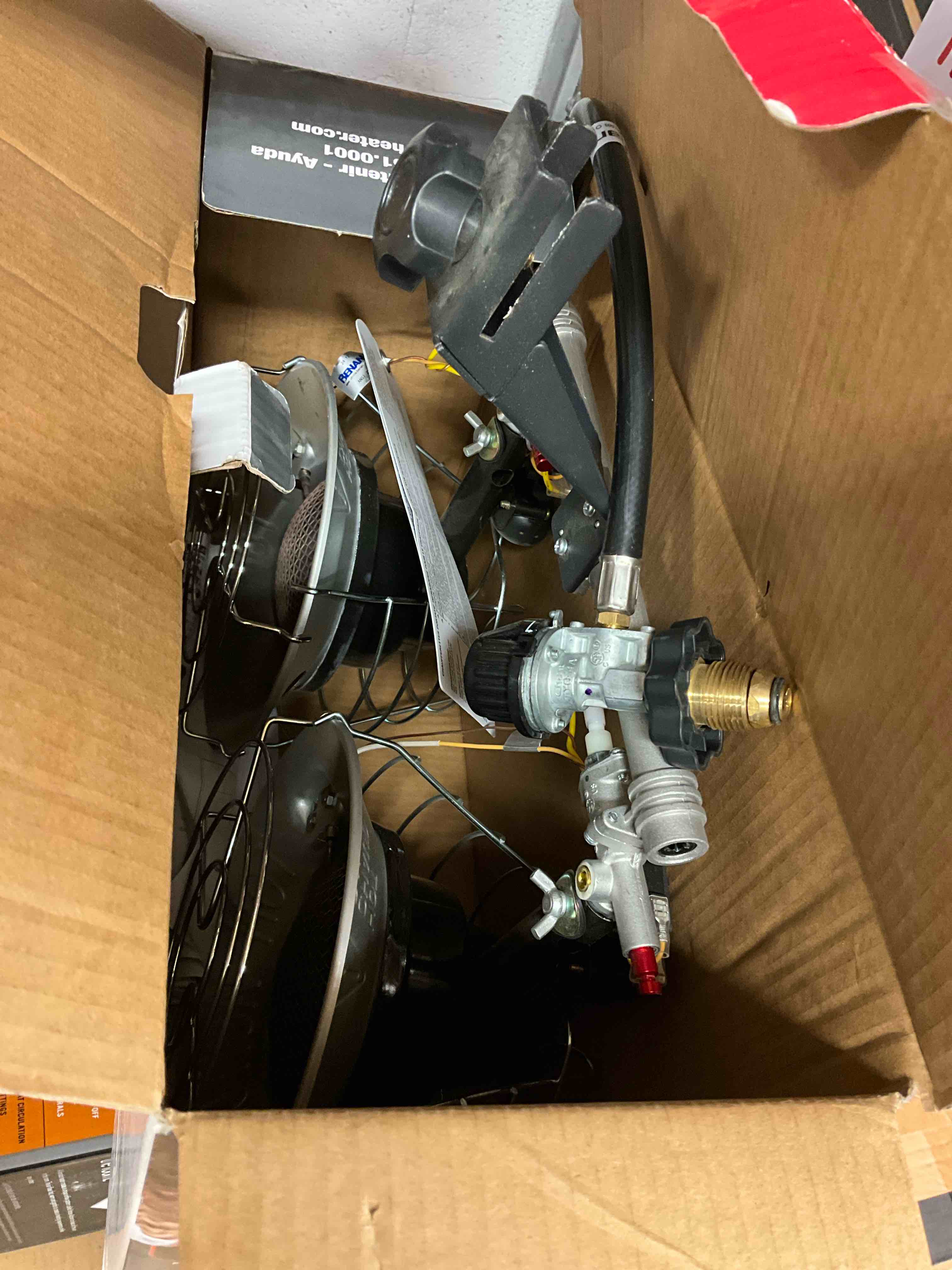 Condition photo showing Good Condition for Mr. Heater, MHS30T Double Tank Top Outdoor Propane Heater (F216600)