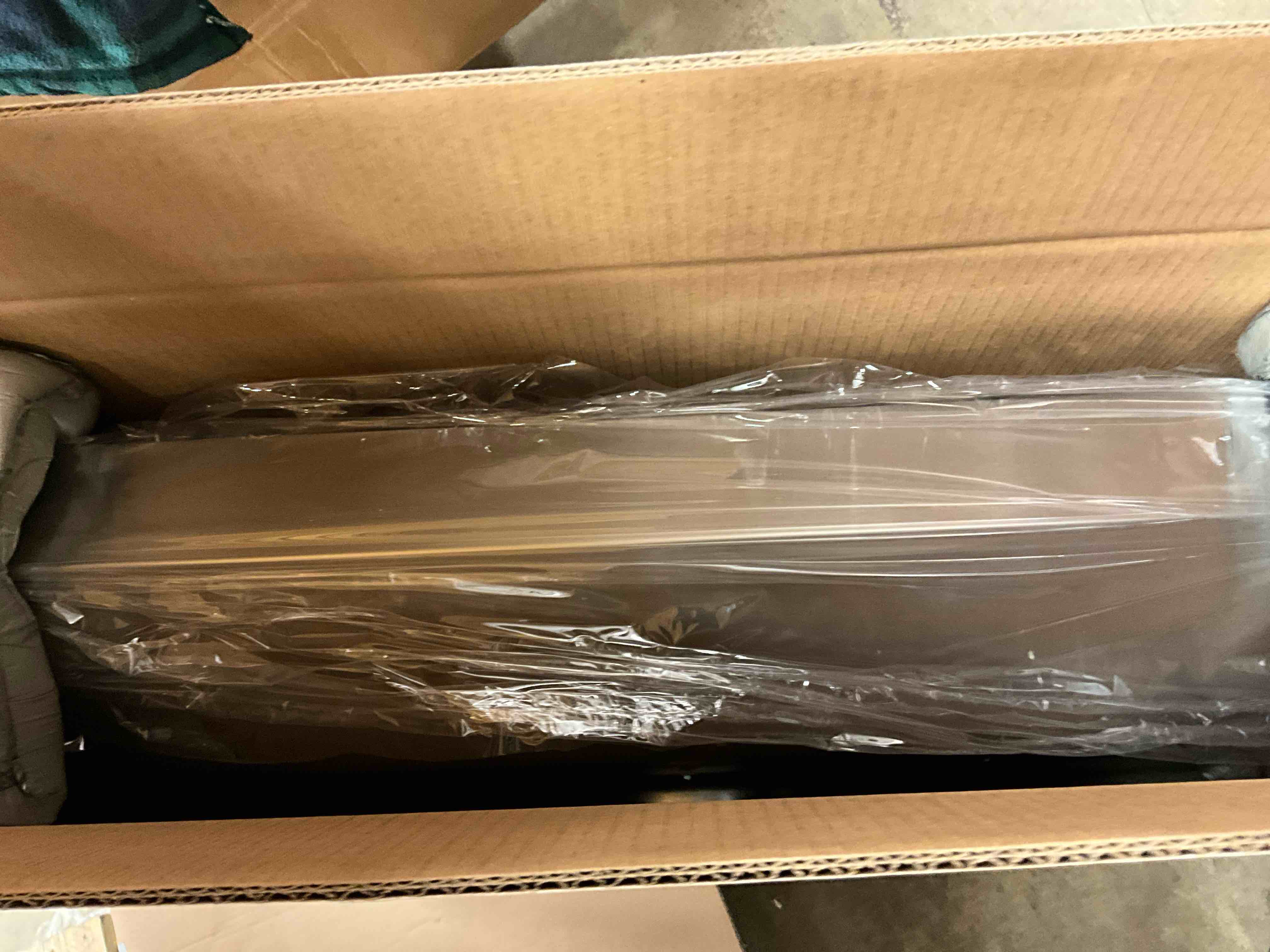 Condition photo showing New/Like New for Mantra AVSC1 Series 30 in. 375 CFM Max Blower Convertible Under Cabinet Range Hood in Stainless Steel with Light