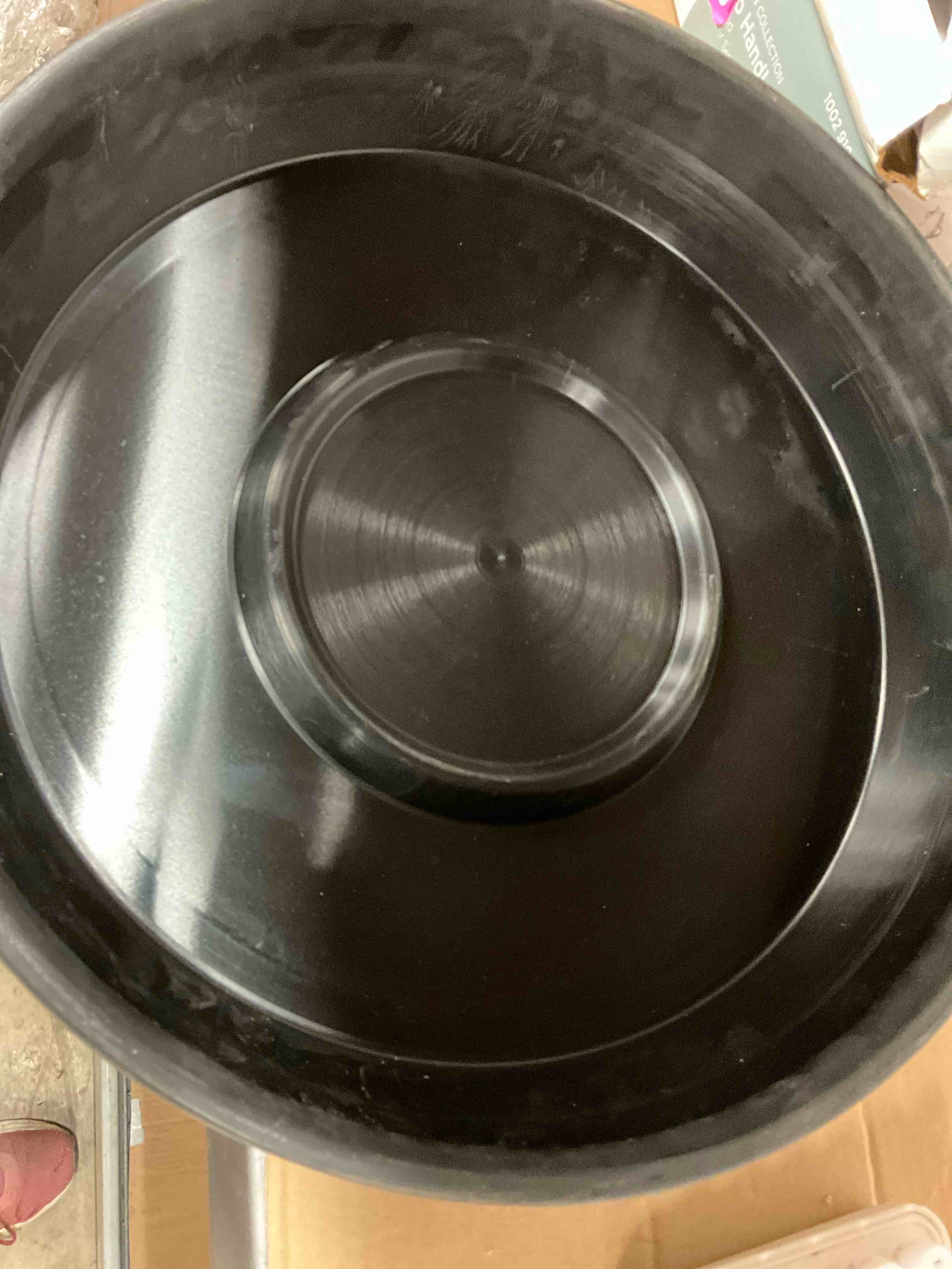 Condition photo showing New/Like New for bloem terra resin saucer tray (2 pack) 12.75" bottom width - black - matte, durable, ribbed bottom, indoor and outdoor, fits 16" terra pots