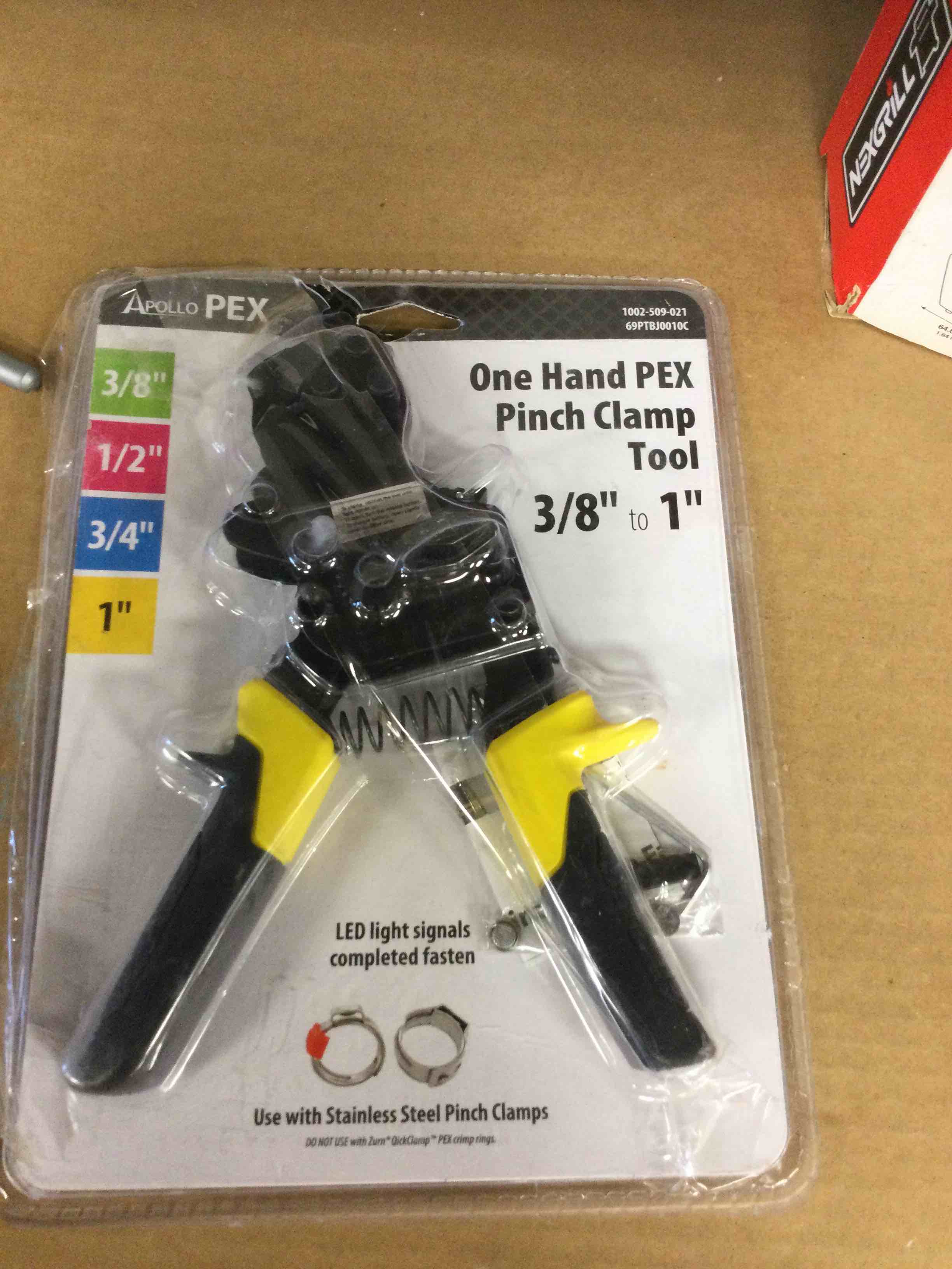 Condition photo showing New/Like New for 3/8 in. to 1 in. 1-hand pex-b pinch clamp tool