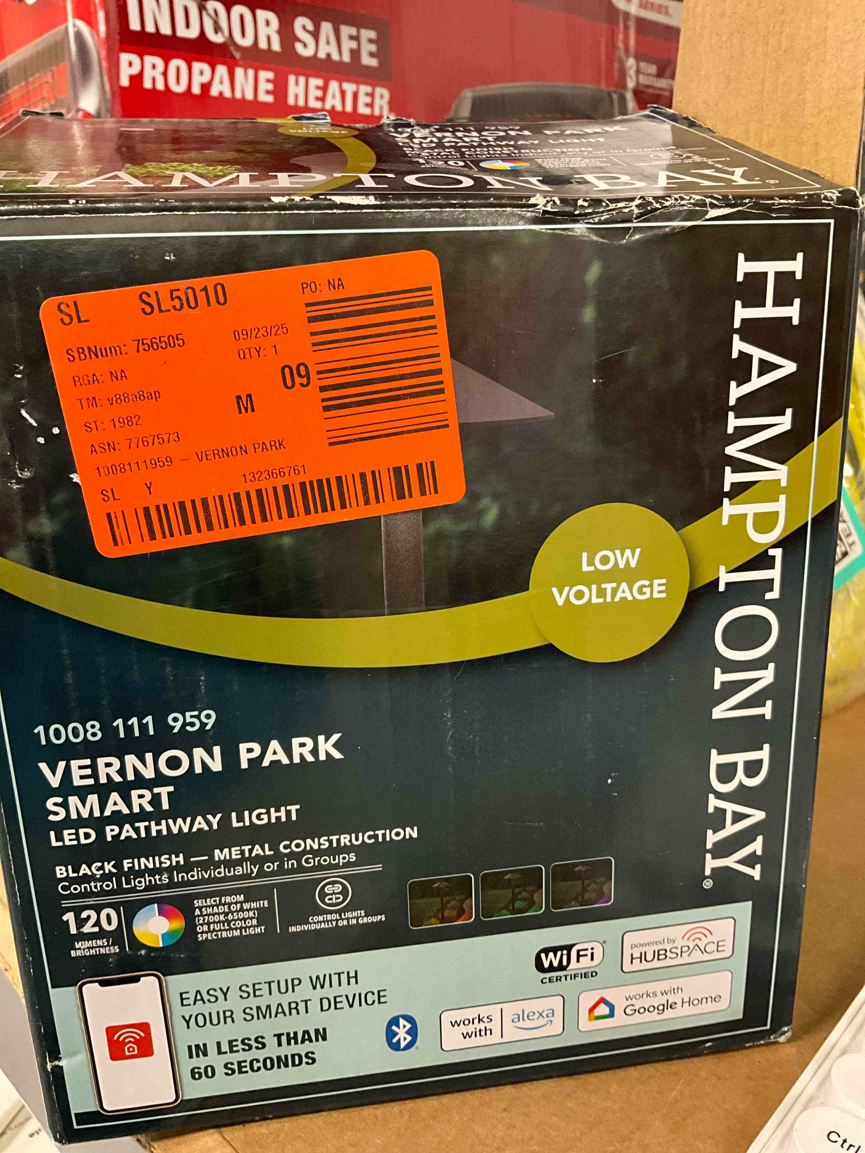 Condition photo showing Good Condition for Vernon Park Low Voltage Black Integrated LED Waterproof Aluminum Outdoor Path Light Powered by Hubspace (1-Pack)