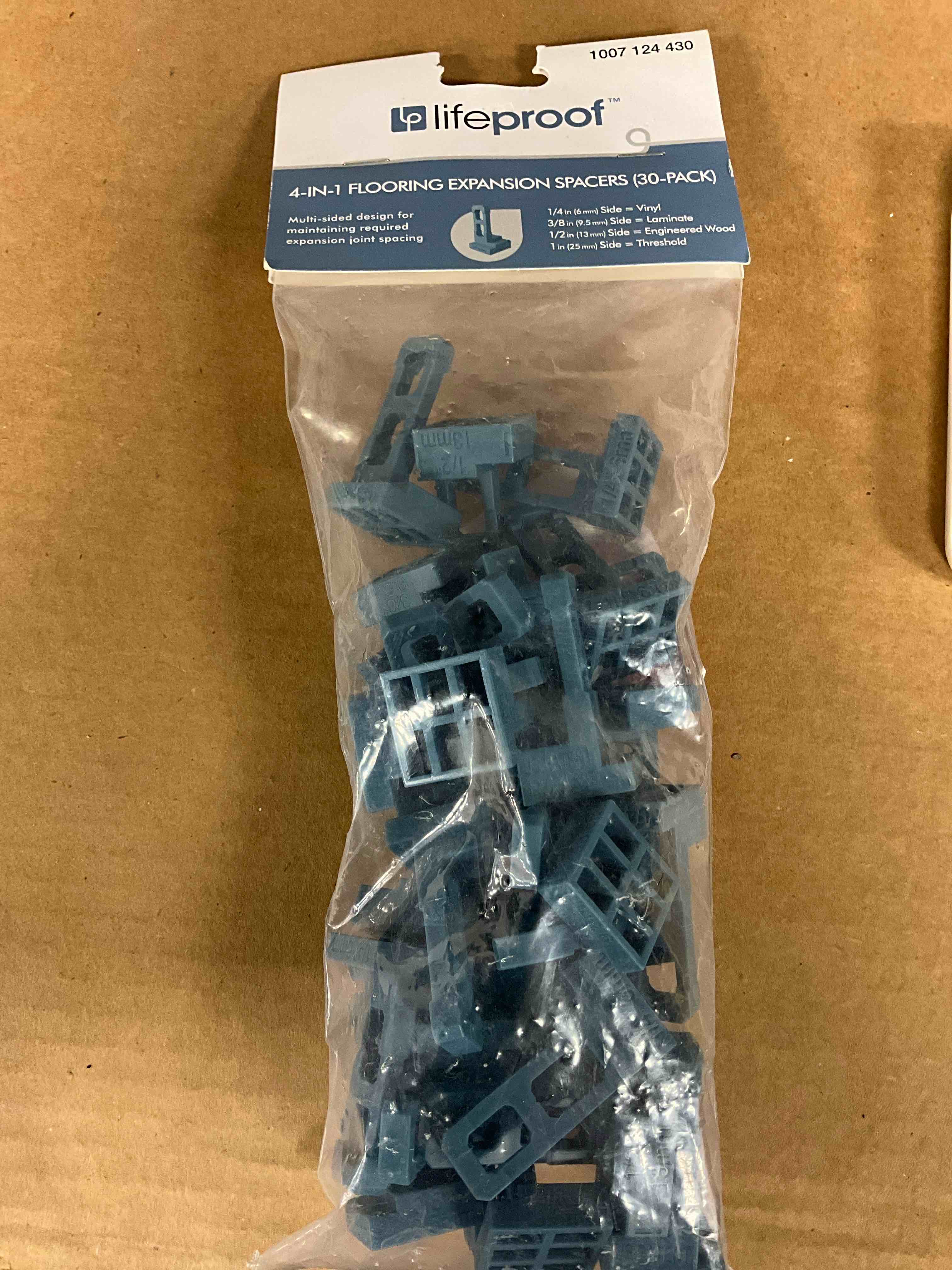 Condition photo showing Good Condition for 4-in-1 flooring expansion spacer for vinyl, laminate and hardwood (30-pack)