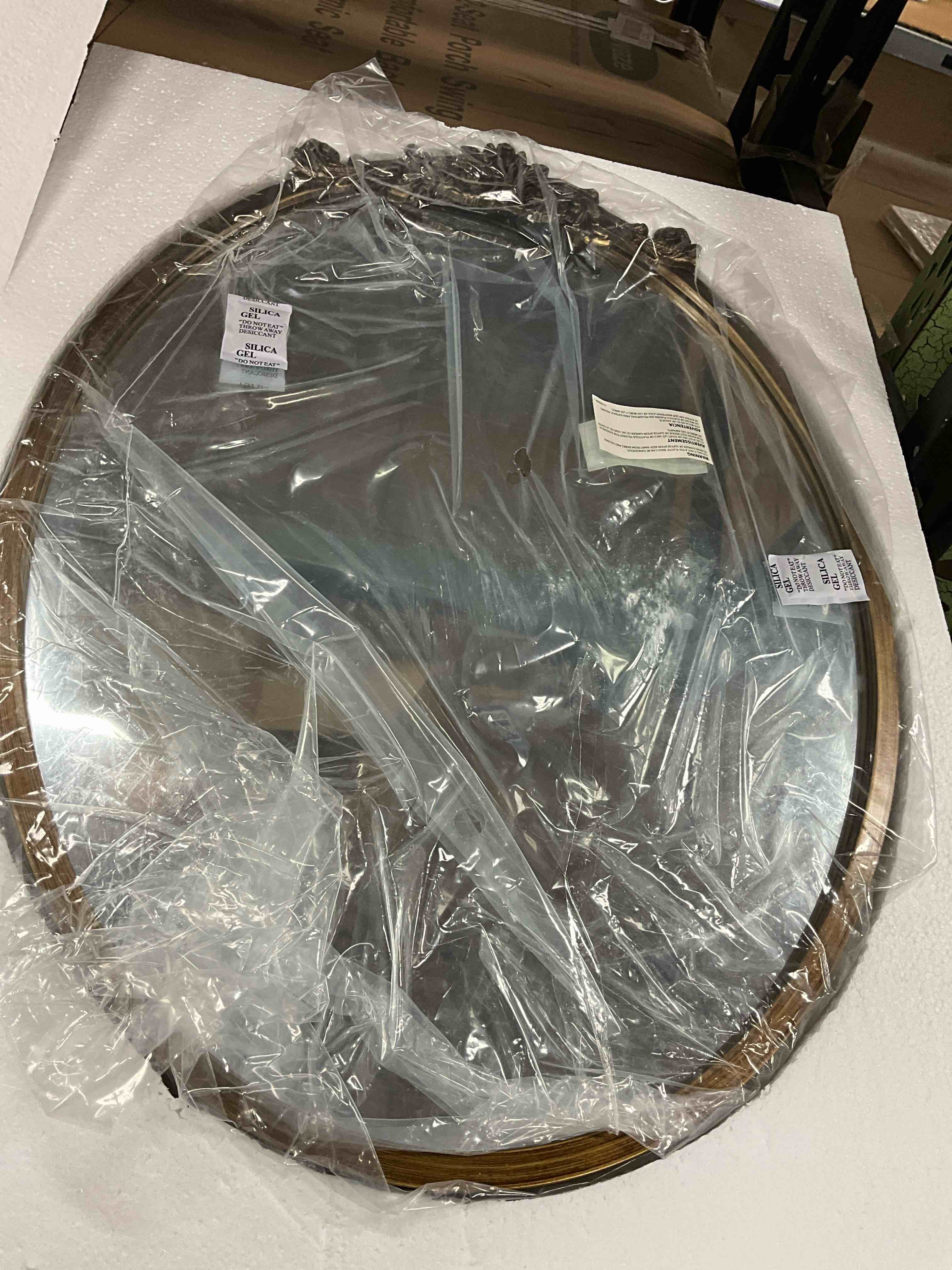 Condition photo showing New/Like New for arendahl oval gold traditional accent framed wall mirror (24 in. h x 18 in. w)