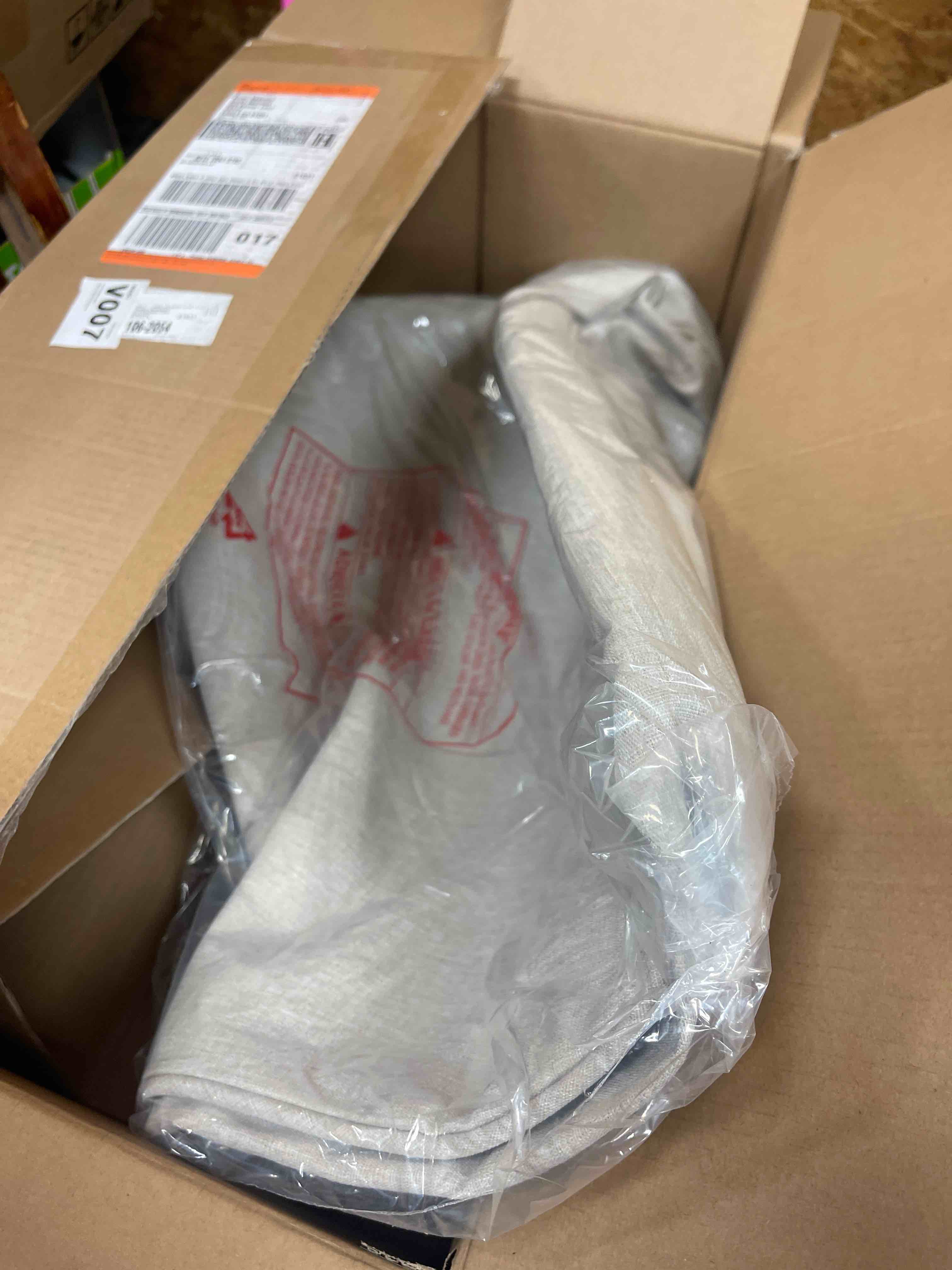 https://s3.amazonaws.com/lotting-images-prod/johnsoncity/RED2240102_1686856915754.jpeg