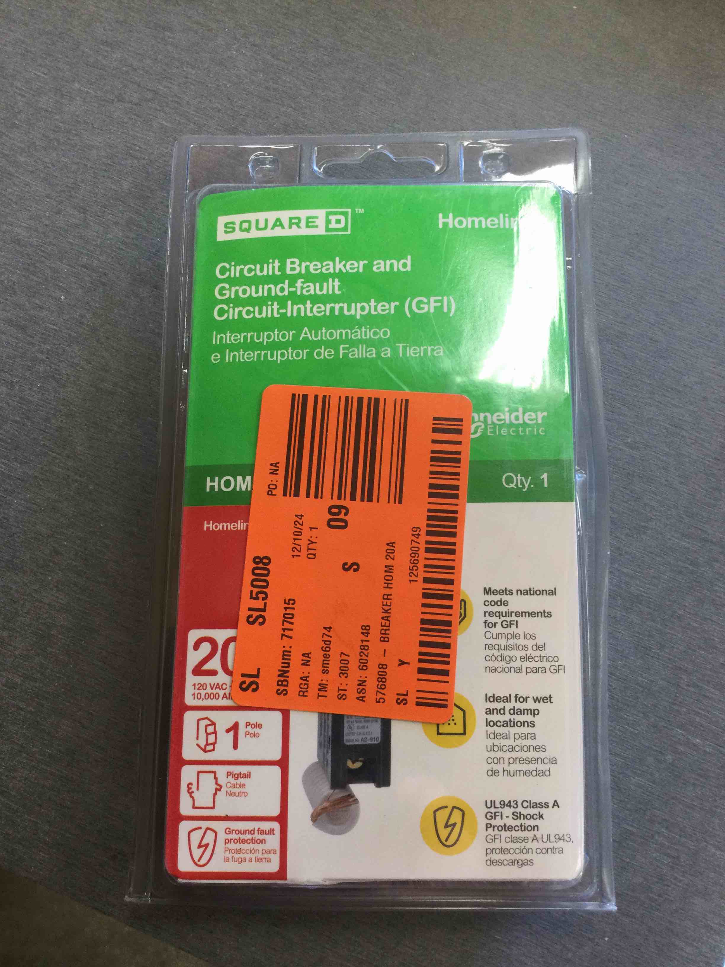Square D HOM120GFICP Ground Fault Circuit Breaker  20 Amp  1