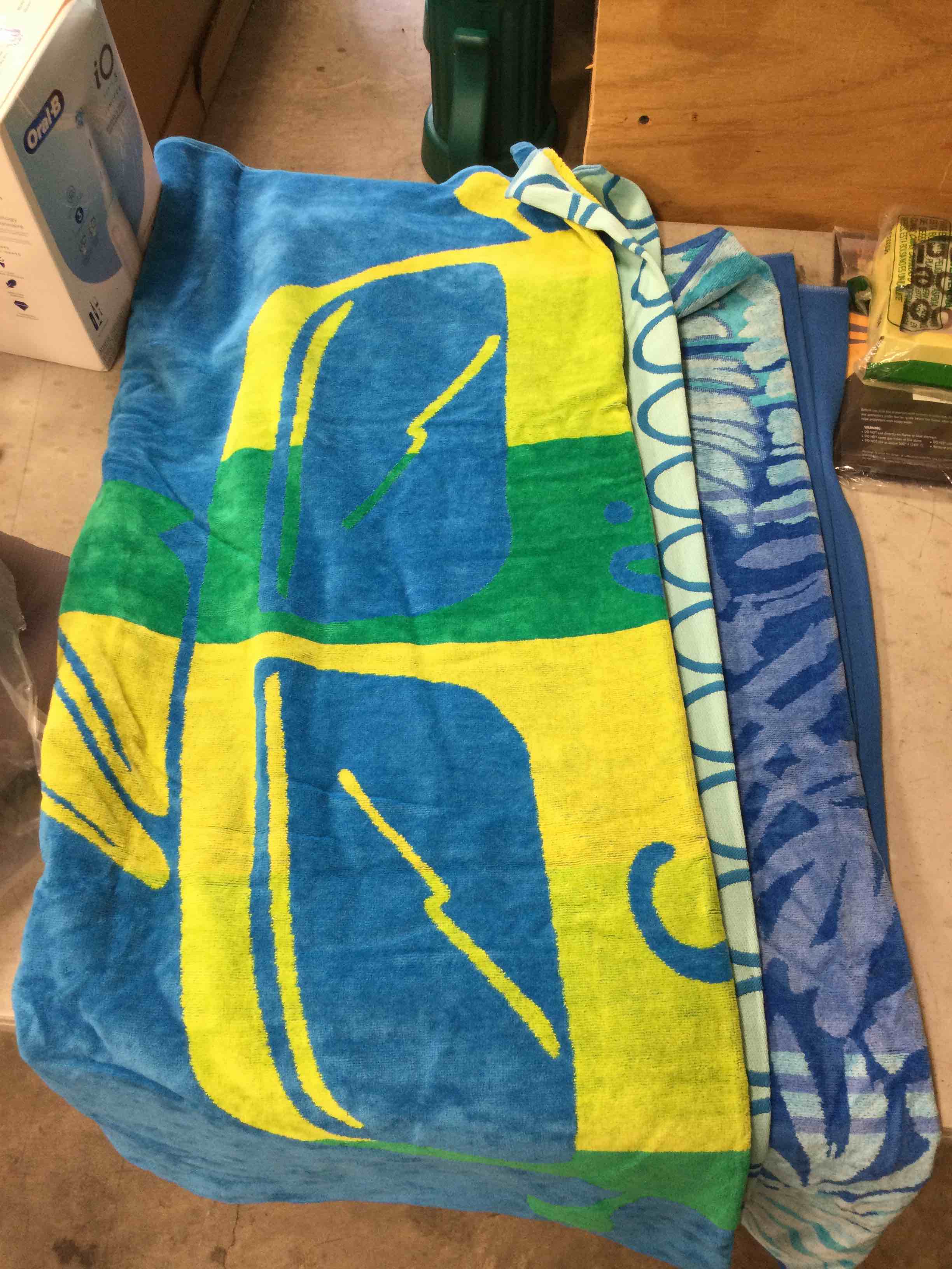 Member's Mark 100% Cotton Oversized Adult Beach Towel 40" x 72" 