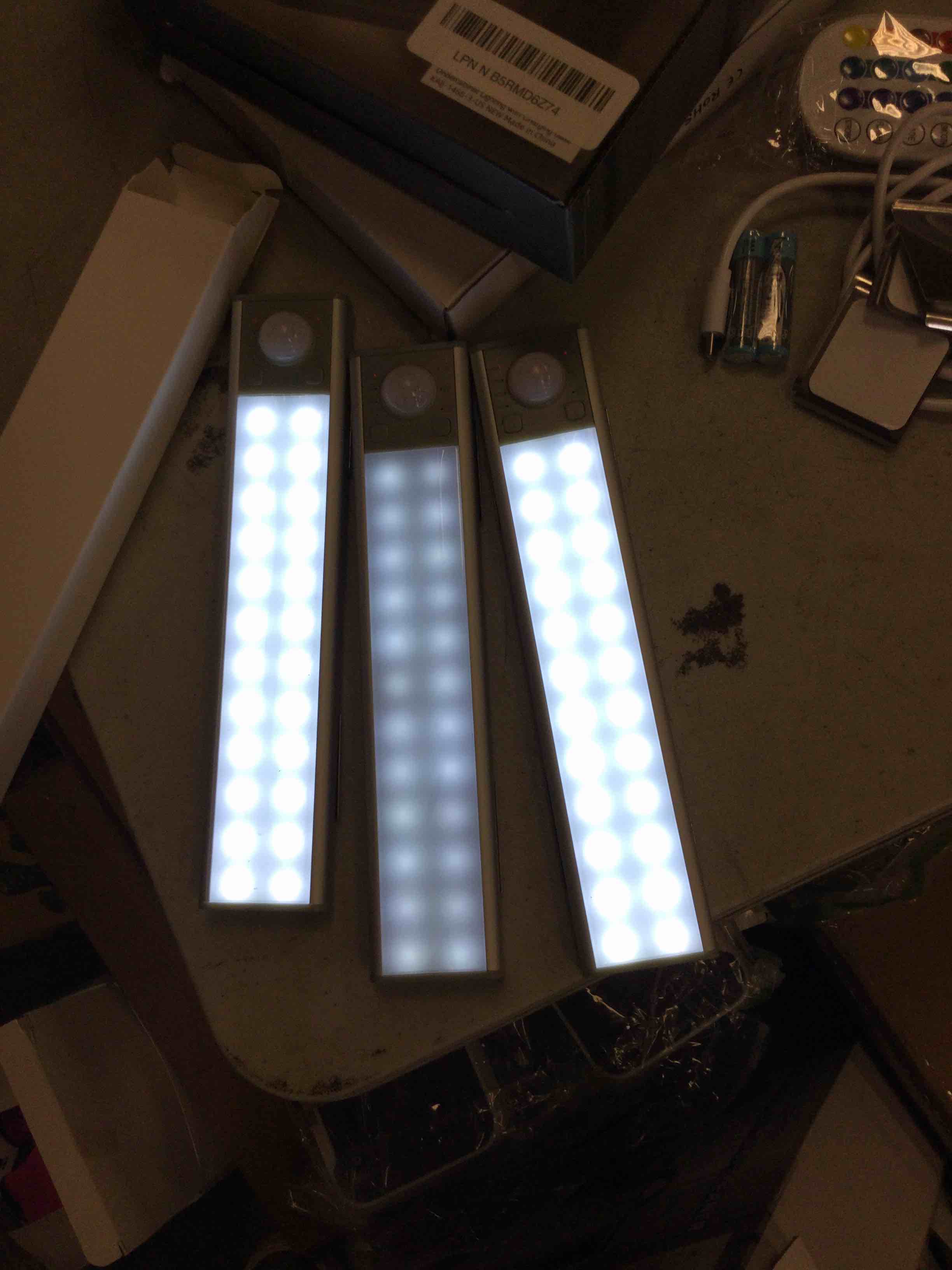 Under Cabinet Lighting with Charging Station, Rechargeable Motion Sensor Lights, 3 Color Temps, Dimmable 62 LED Wireless Motion Activated Cabinet Lights with Remote for Kitchen,Pantry