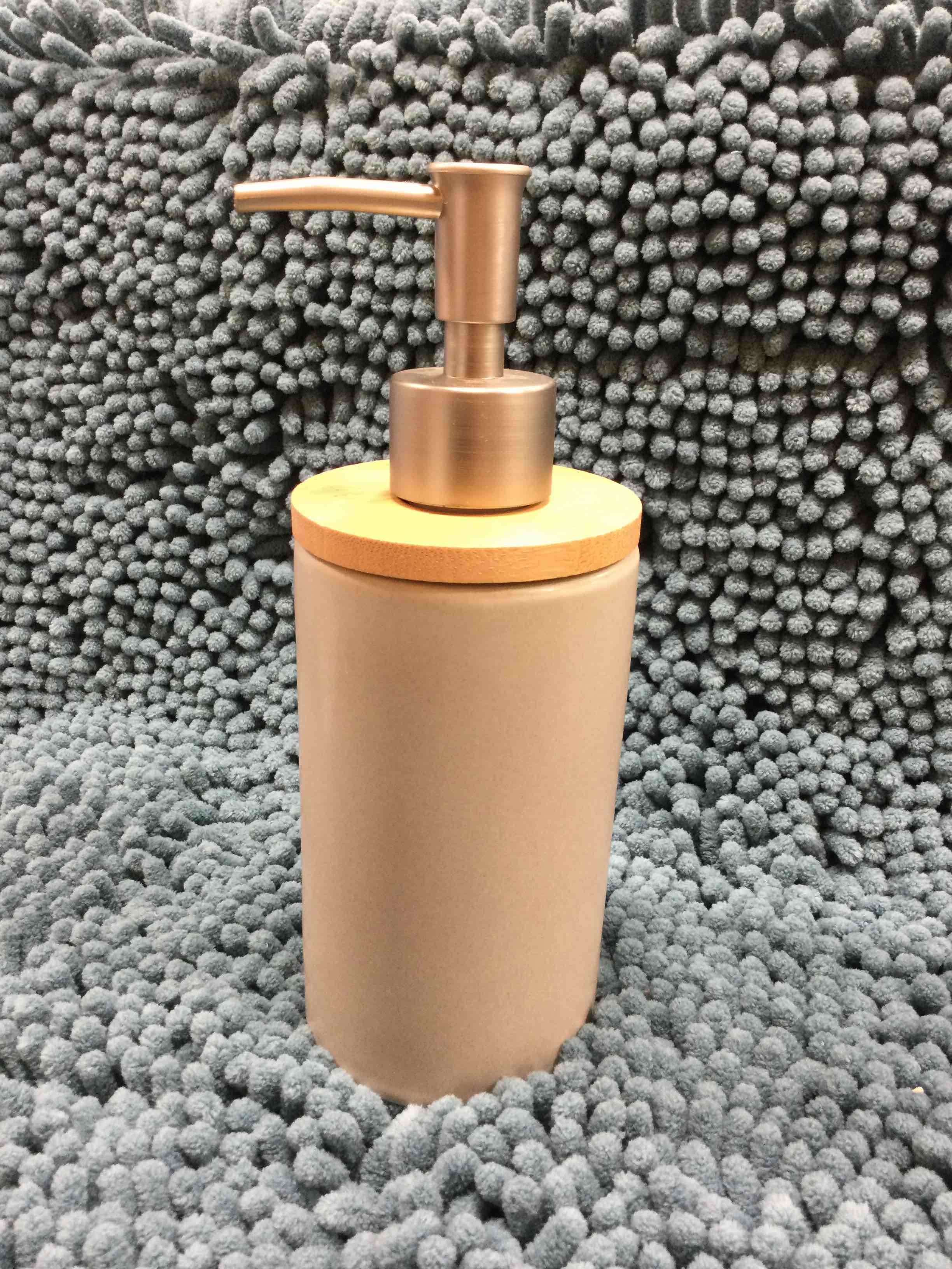 Natheeph Ceramic Soap Dispenser Refillable Liquid Lotion Dispenser Bottle for Kitchen or Bathroom Countertops (Grey)