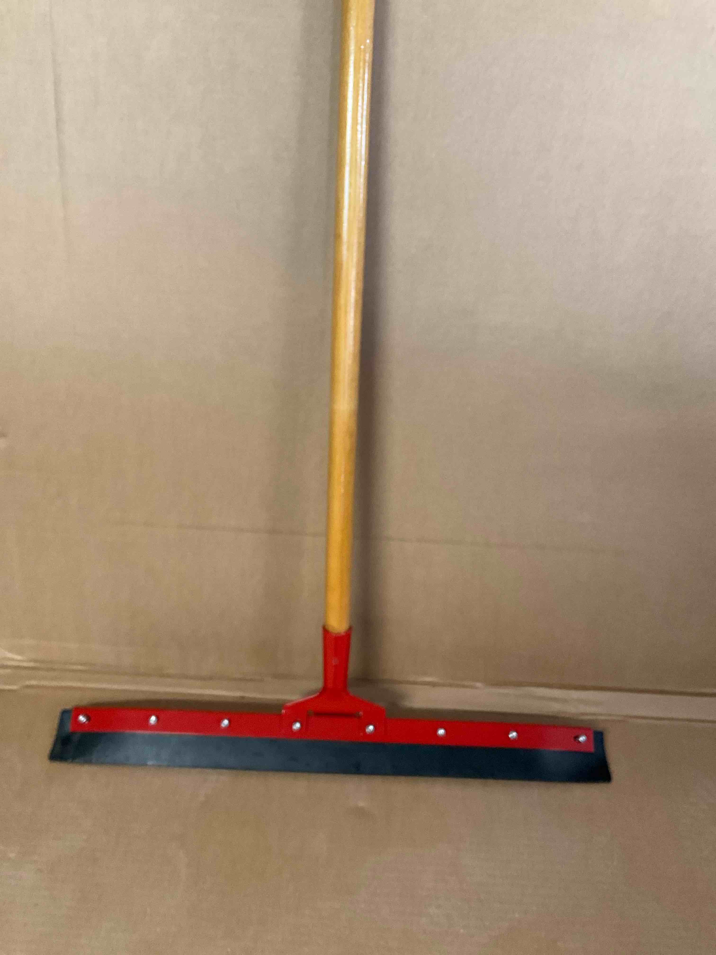 Libman  heavy duty curved floor squeegee