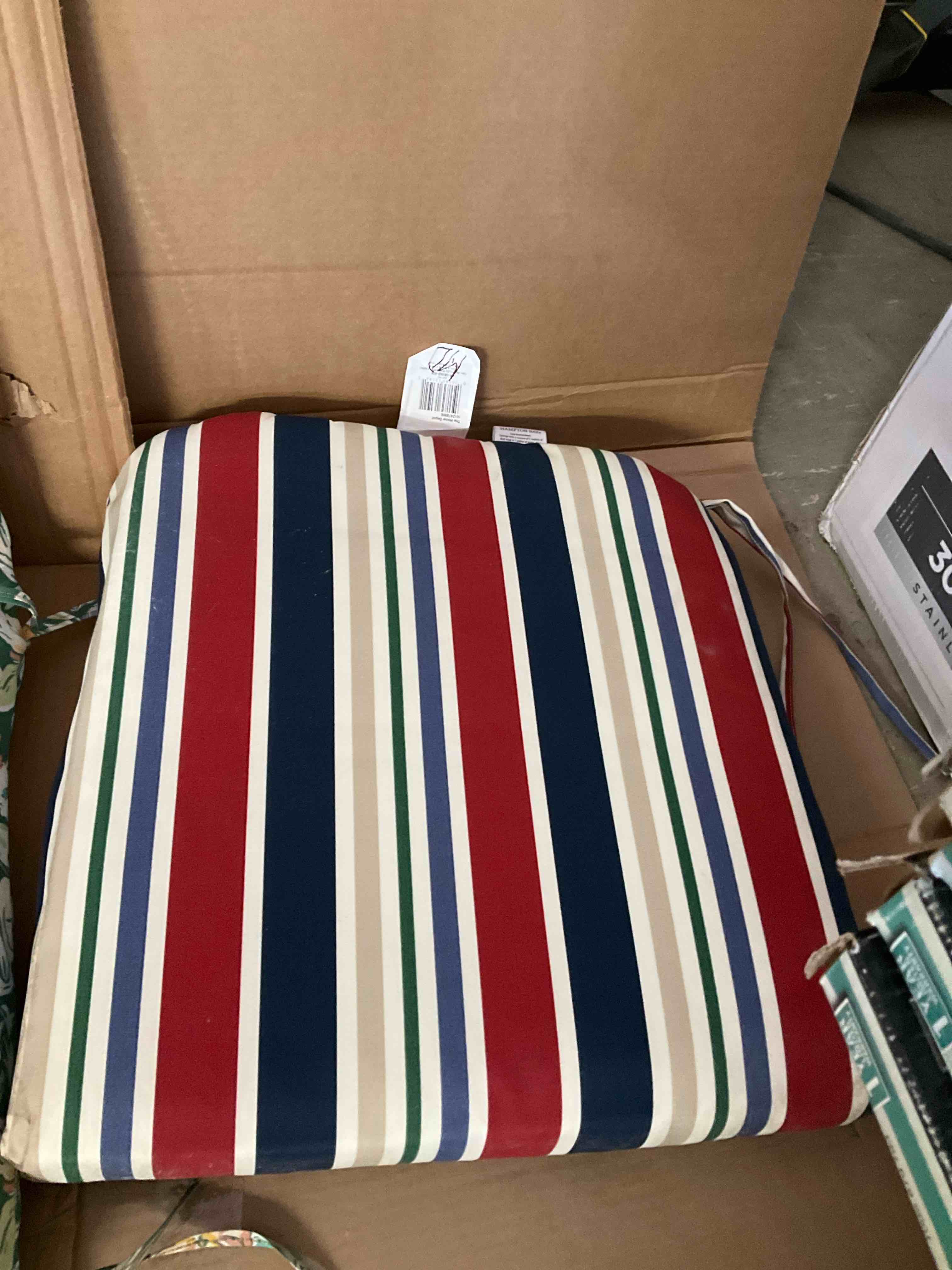 https://s3.amazonaws.com/lotting-images-prod/johnsoncity/RED3392189_1752250527288.jpeg