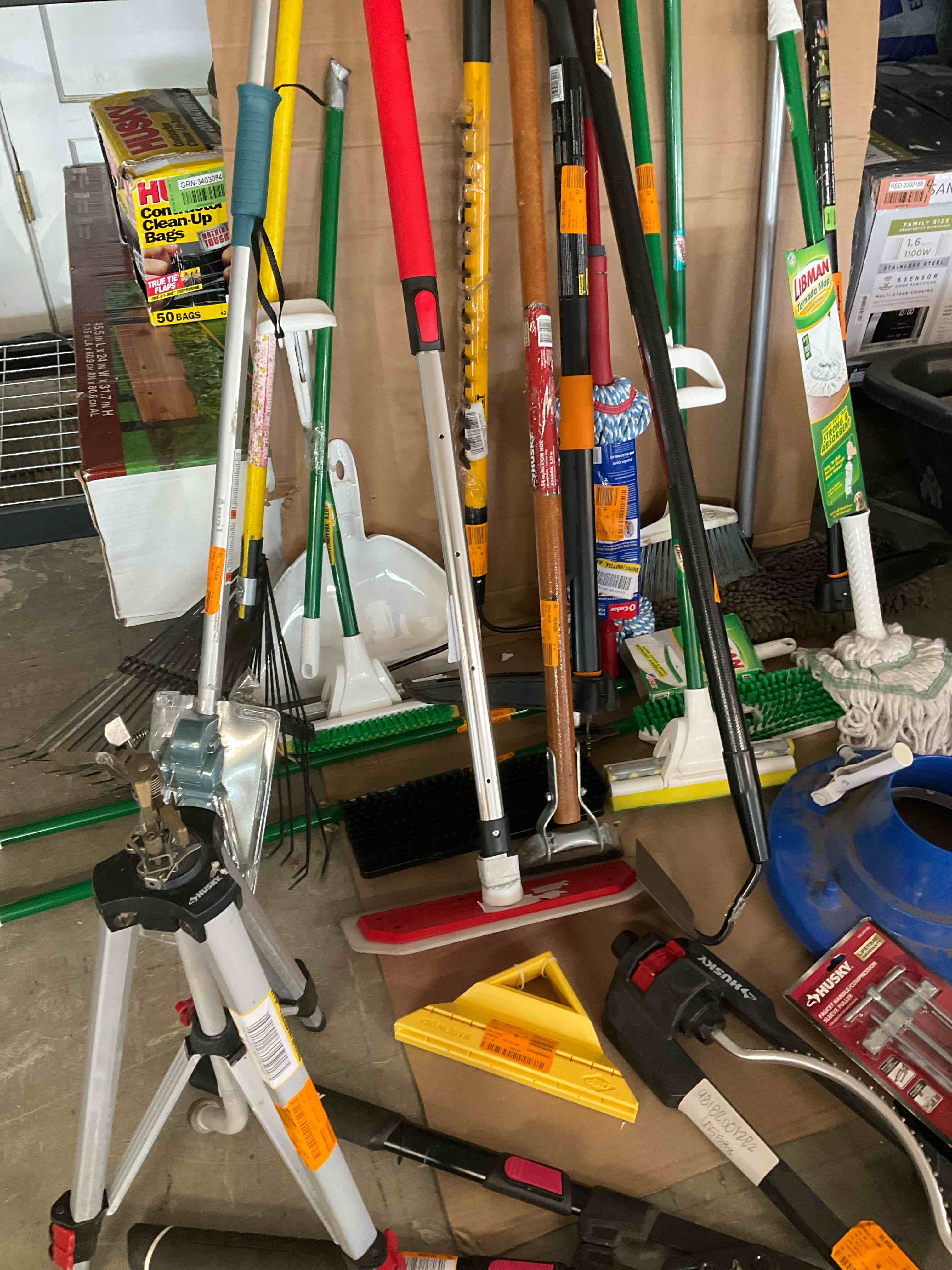 https://s3.amazonaws.com/lotting-images-prod/johnsoncity/RED3392220_1752696576376.jpeg
