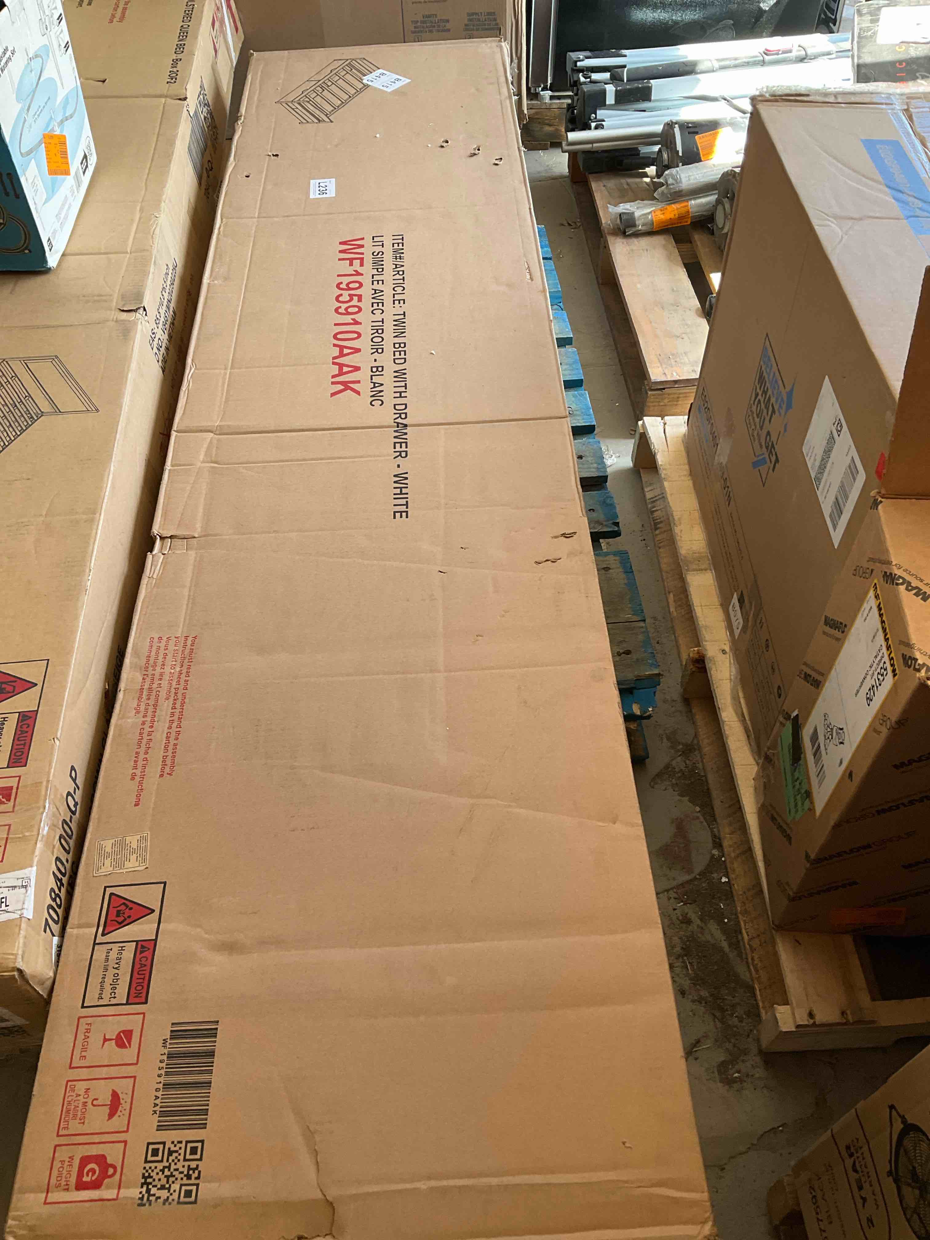 https://s3.amazonaws.com/lotting-images-prod/johnsoncity/RED3392365_1757359417418.jpeg