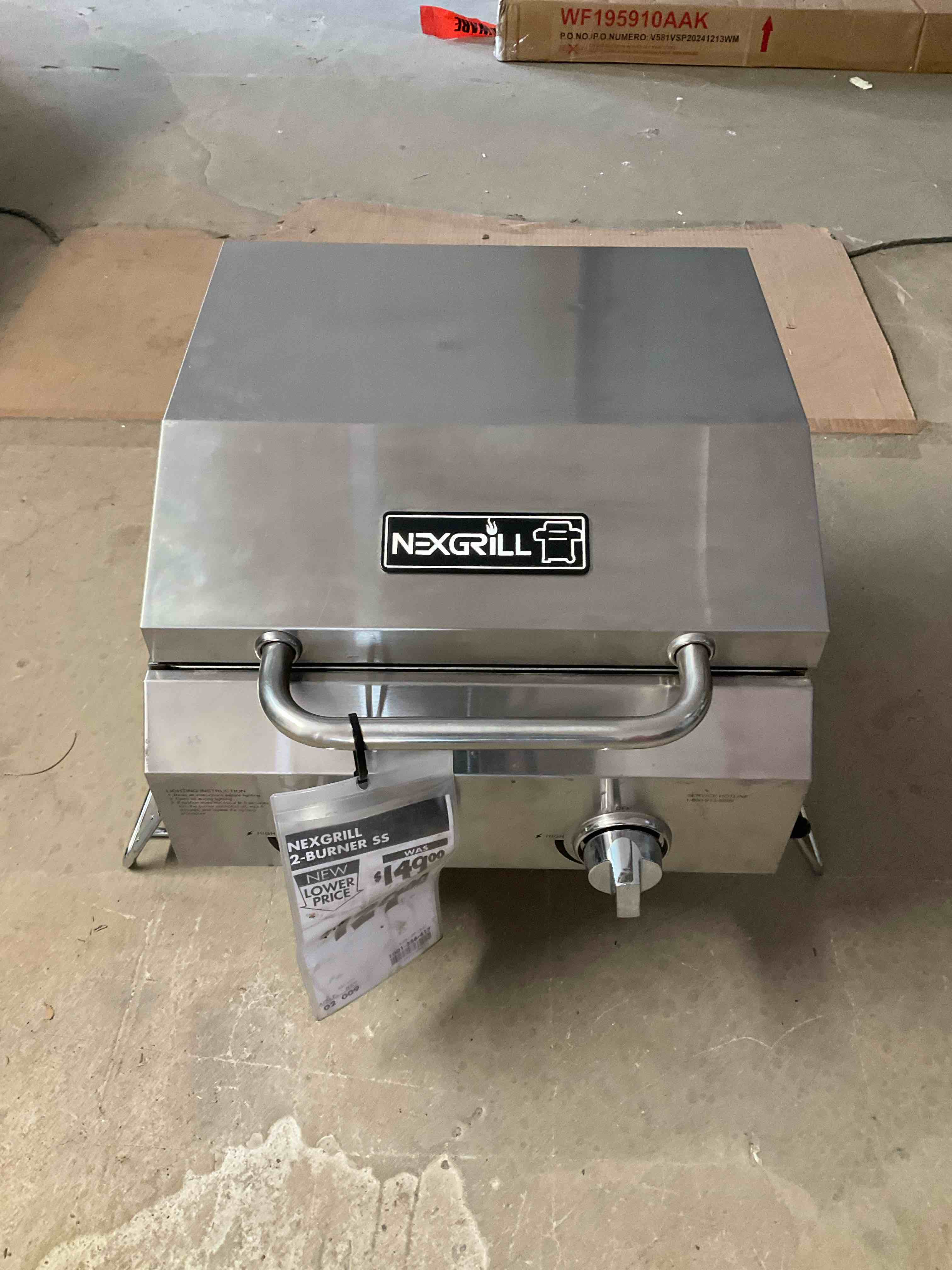 NexGrill 2 Burner stainless steel ** Missing cook top and propane hook up**