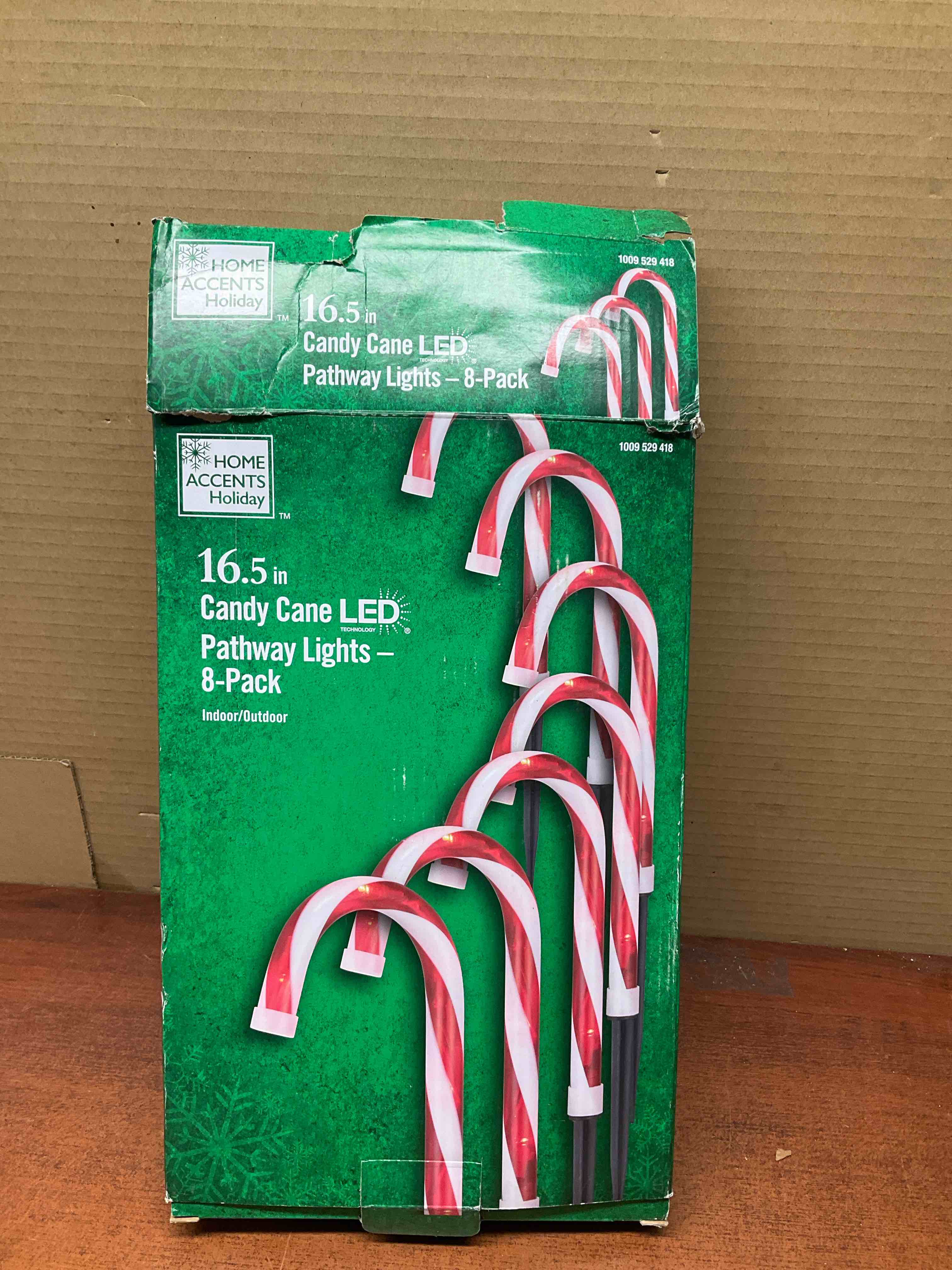 16.5 in. Candy Cane LED Pathway Lights (8-Pack)*** Missing Ground Stakes **