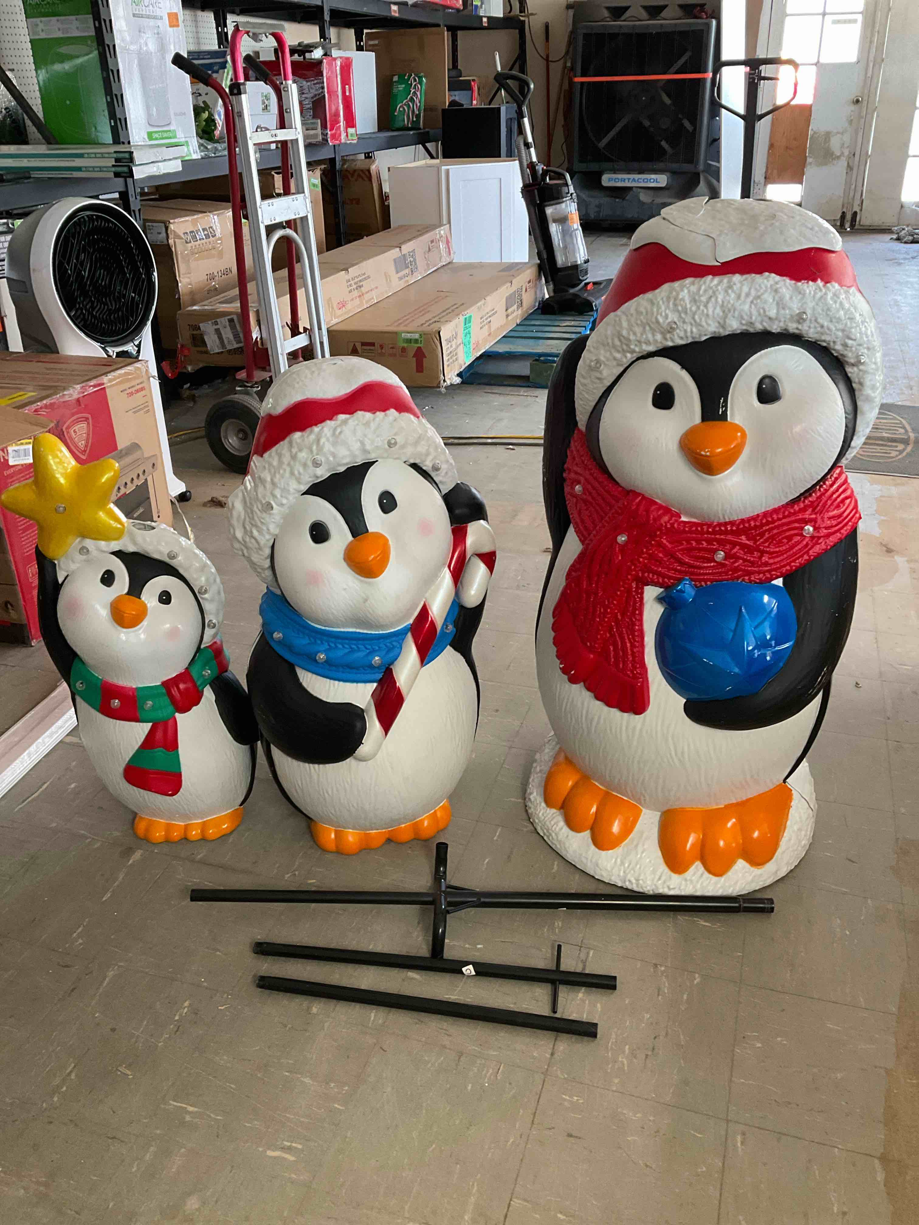 Home Accents 8ft Stackable Penguins** missing parts to stack penguins and 1 penguin don’t light up 