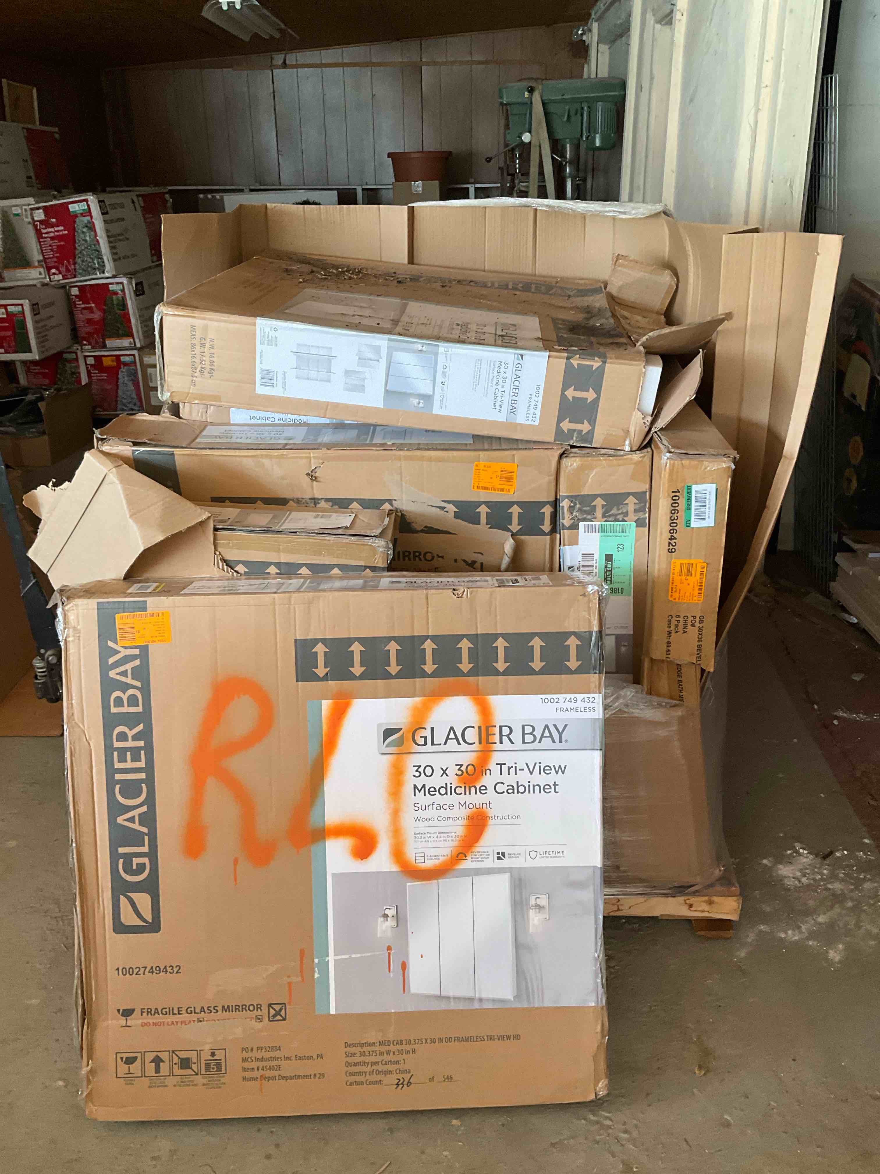 ( Bulk Buy) Bathroom cabinets ** Most with Mirrors are Broken but cabinet frame are good