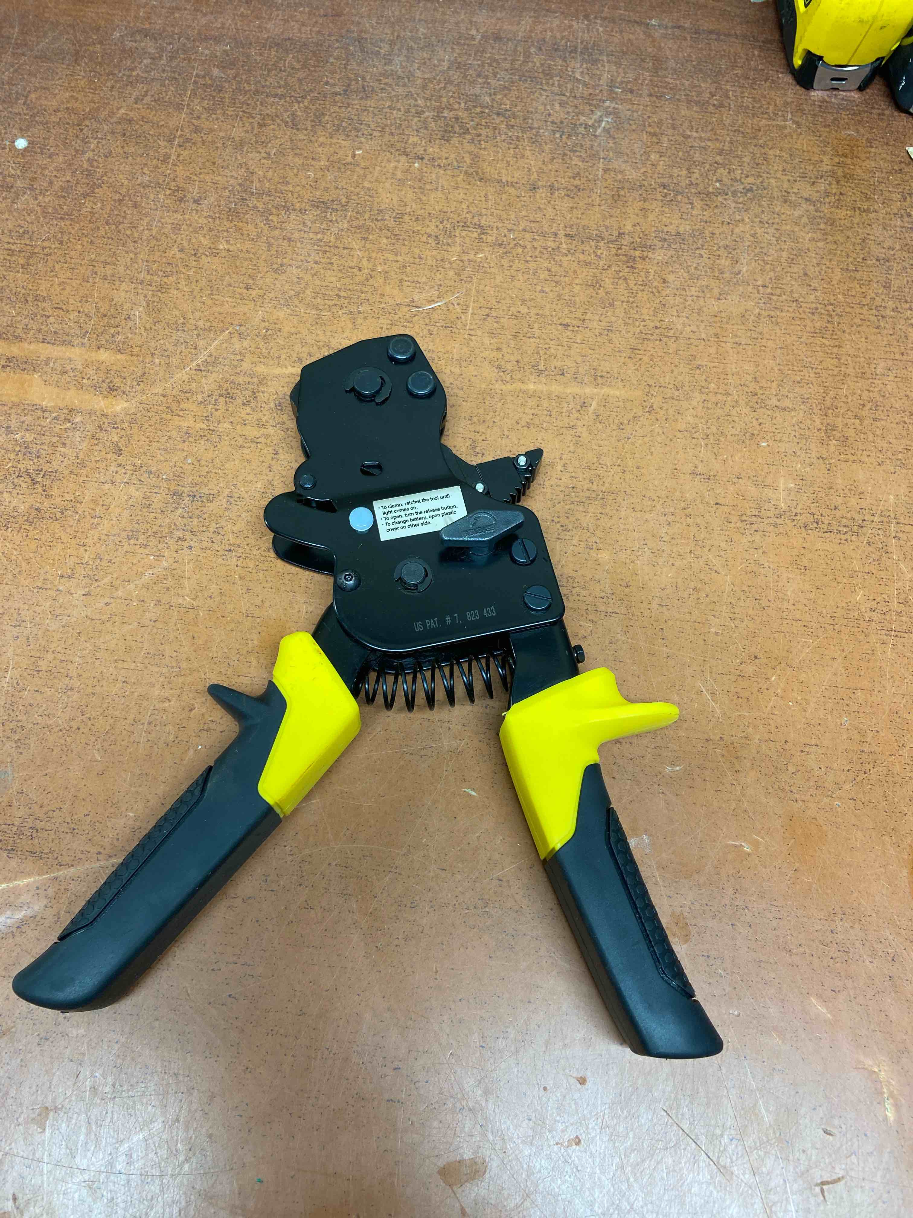 Apollo 69PTBJ0010C One Hand PEX Cinch Clamp Fastening Tool