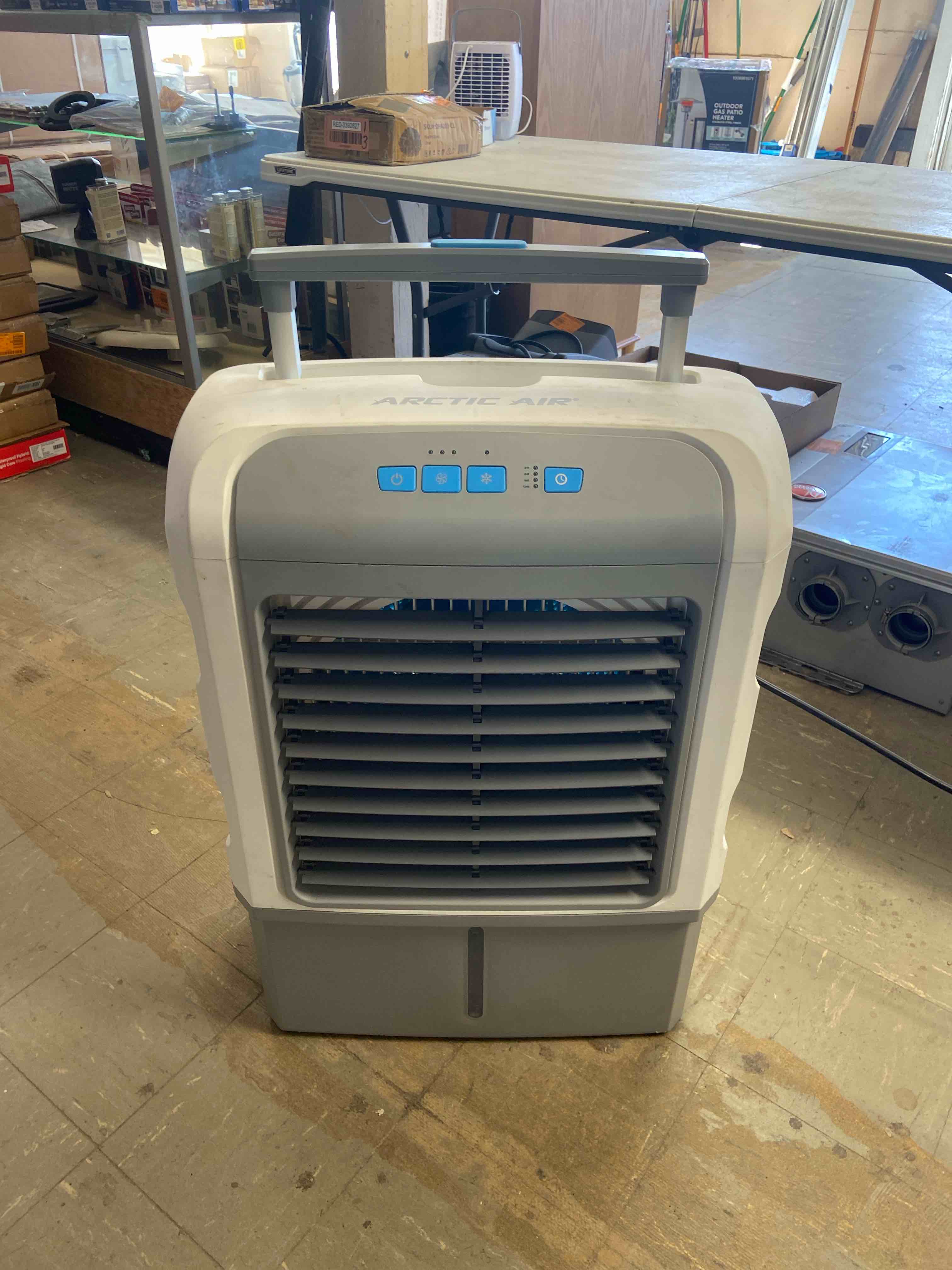 Condition photo showing Good Condition for arctic air 1300 cfm evaporative cooler
