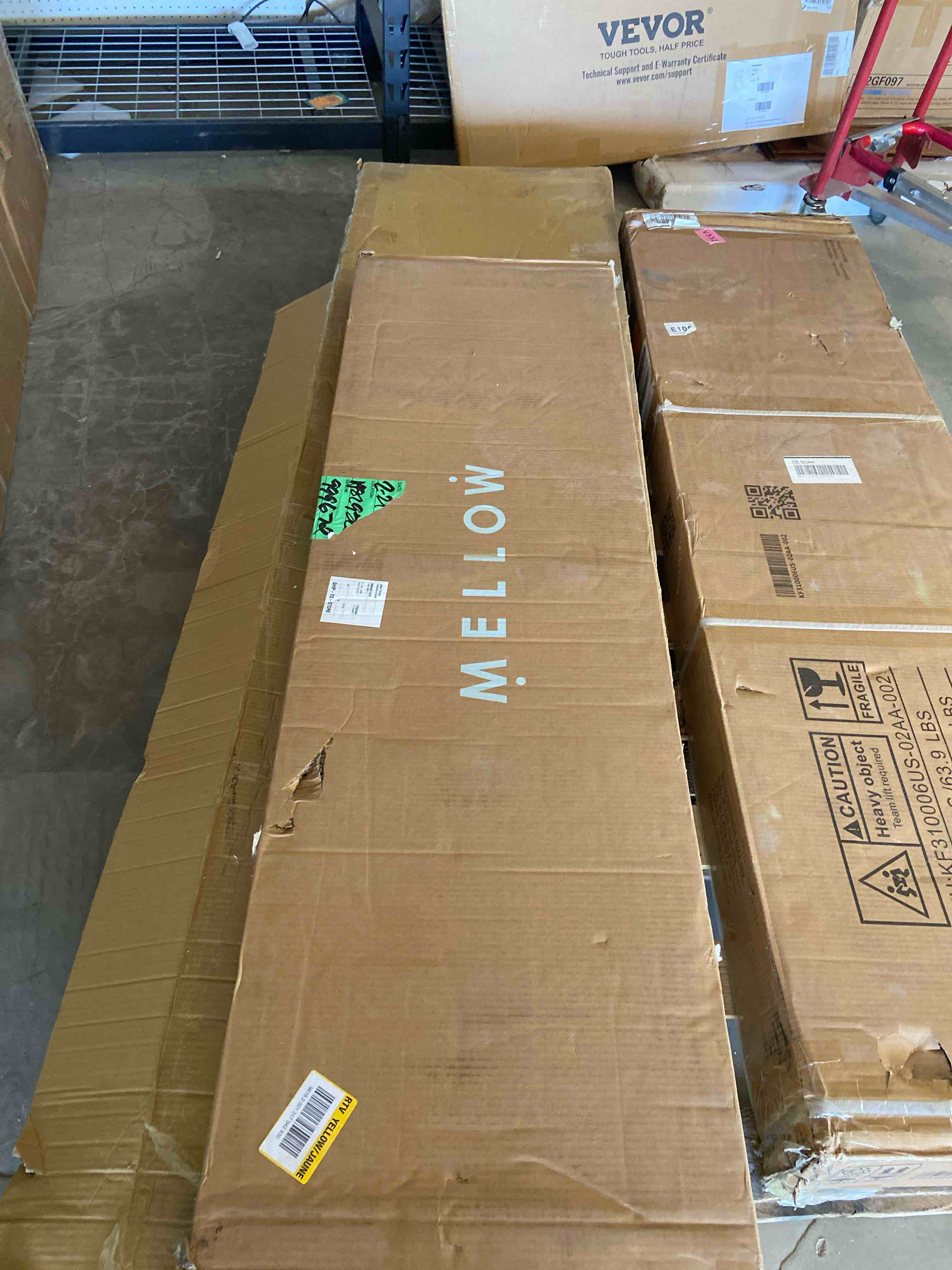 Condition photo showing New/Like New for mellow 18 inch metal platform bed, heavy duty steel slats, no box spring needed, easy assembly, black, queen (b08d3yk17f)