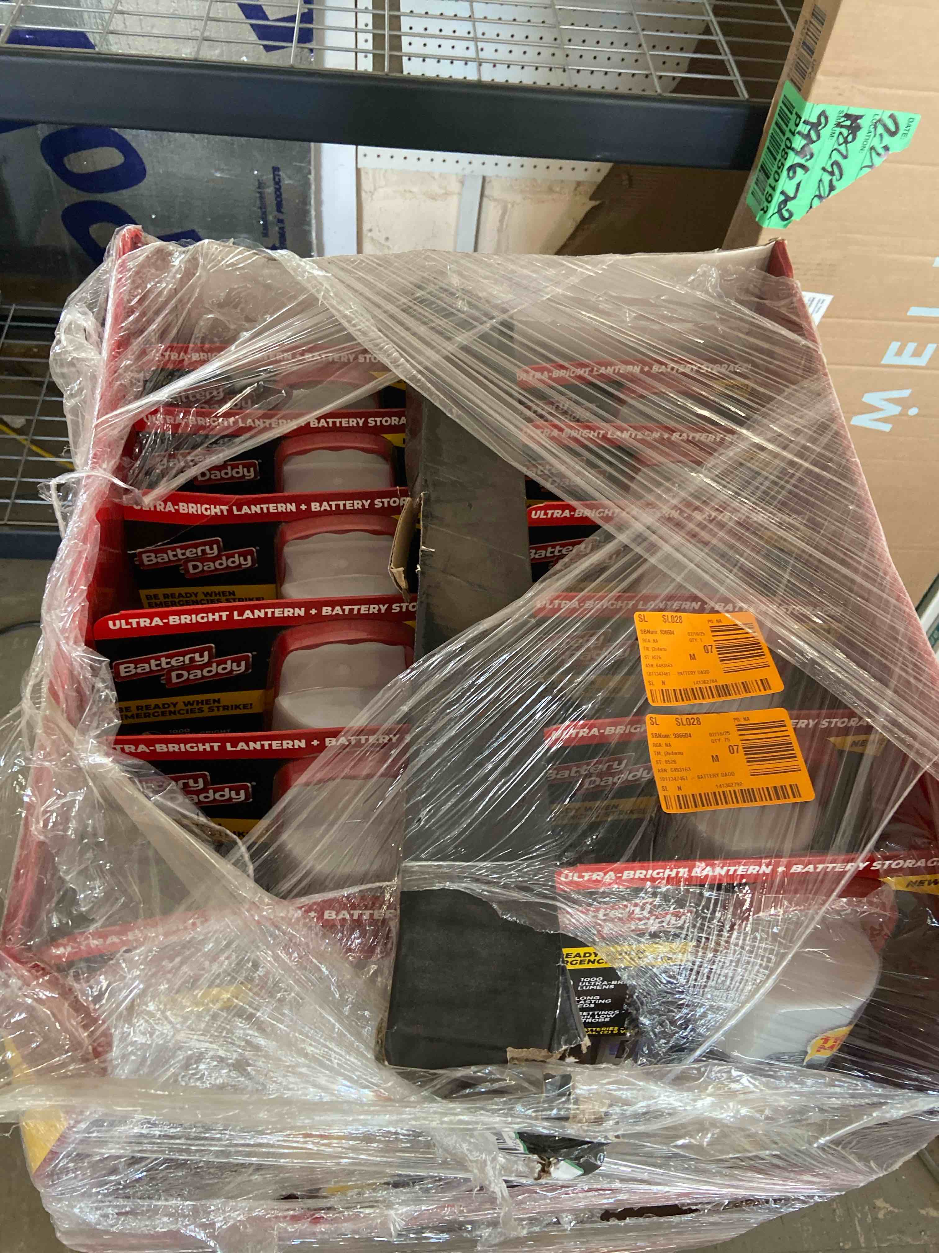 Condition photo showing Good Condition for lanterns** (bulk buy)