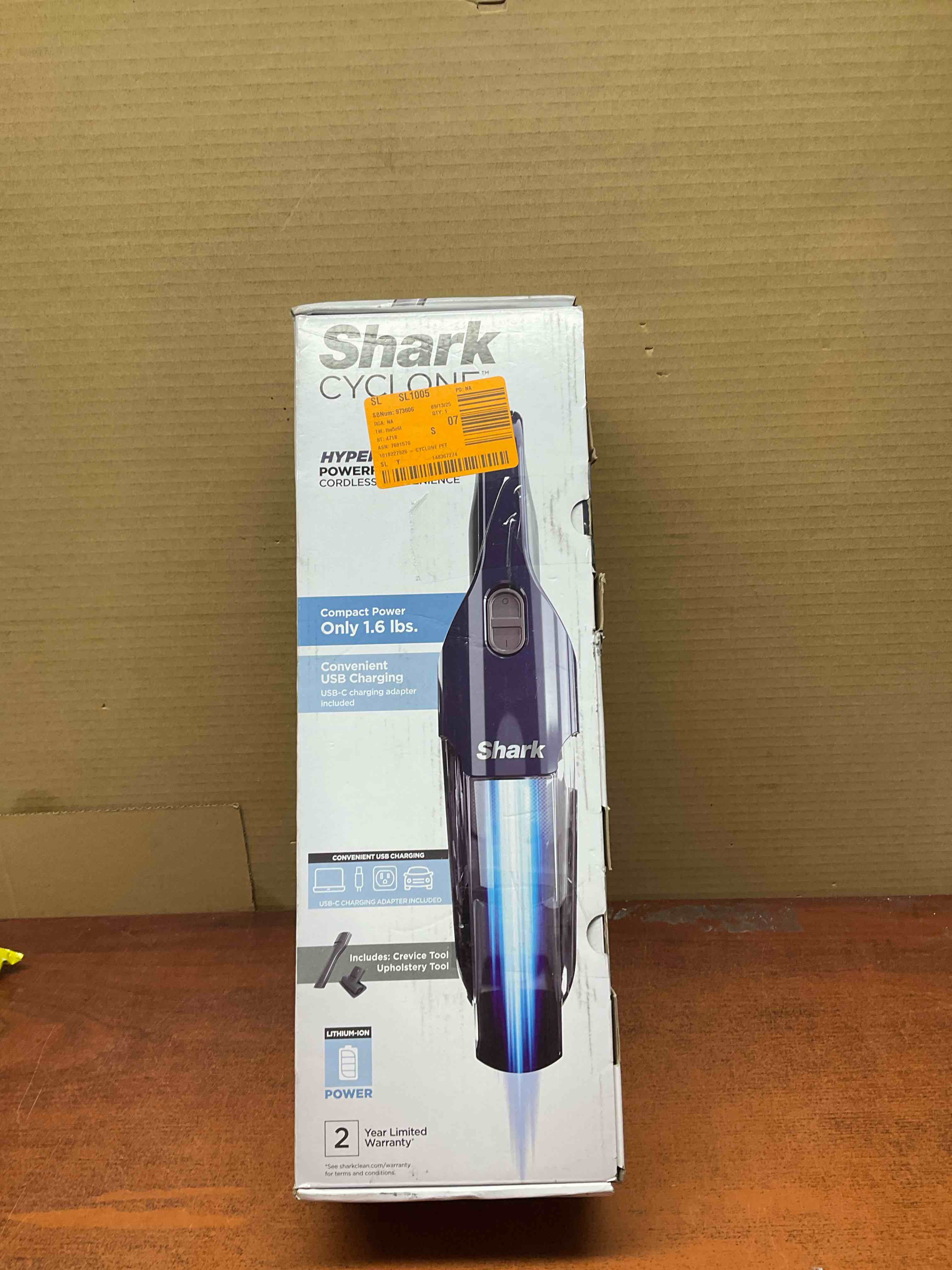 Shark - Cyclone PET Handheld Vacuum with HyperVelocity Suction, PetExtract Hair Tool - Navy Blue