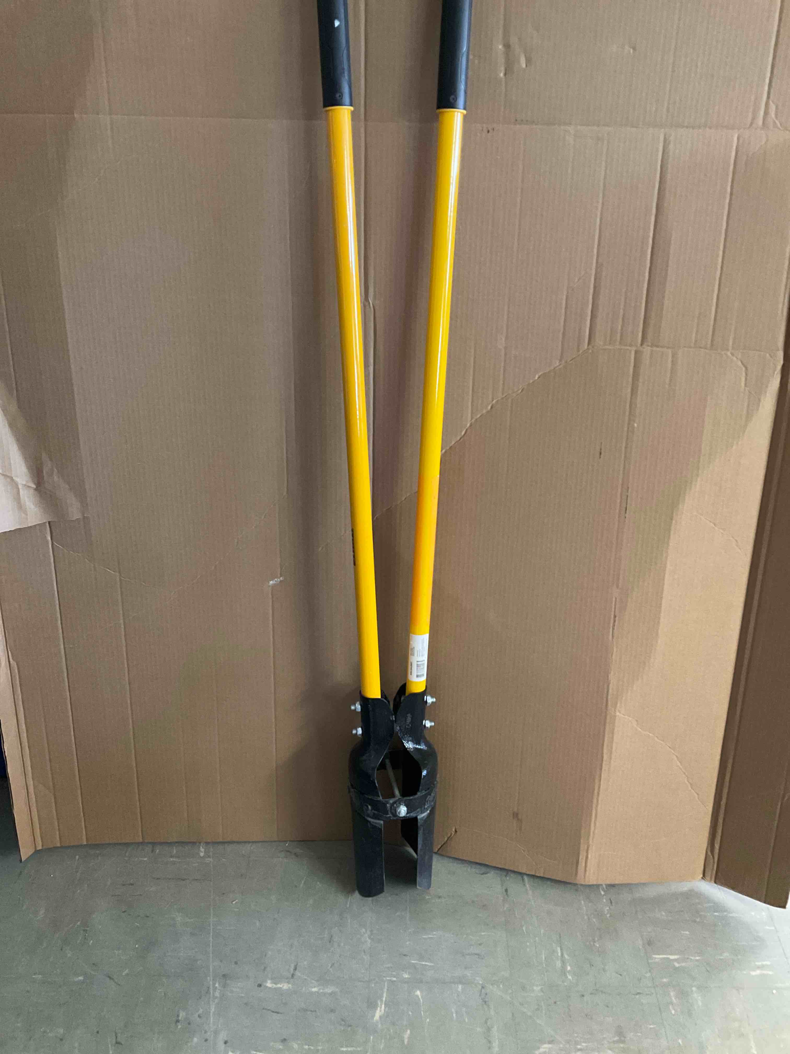 46 in. Fiberglass Handle Post Hole Digger