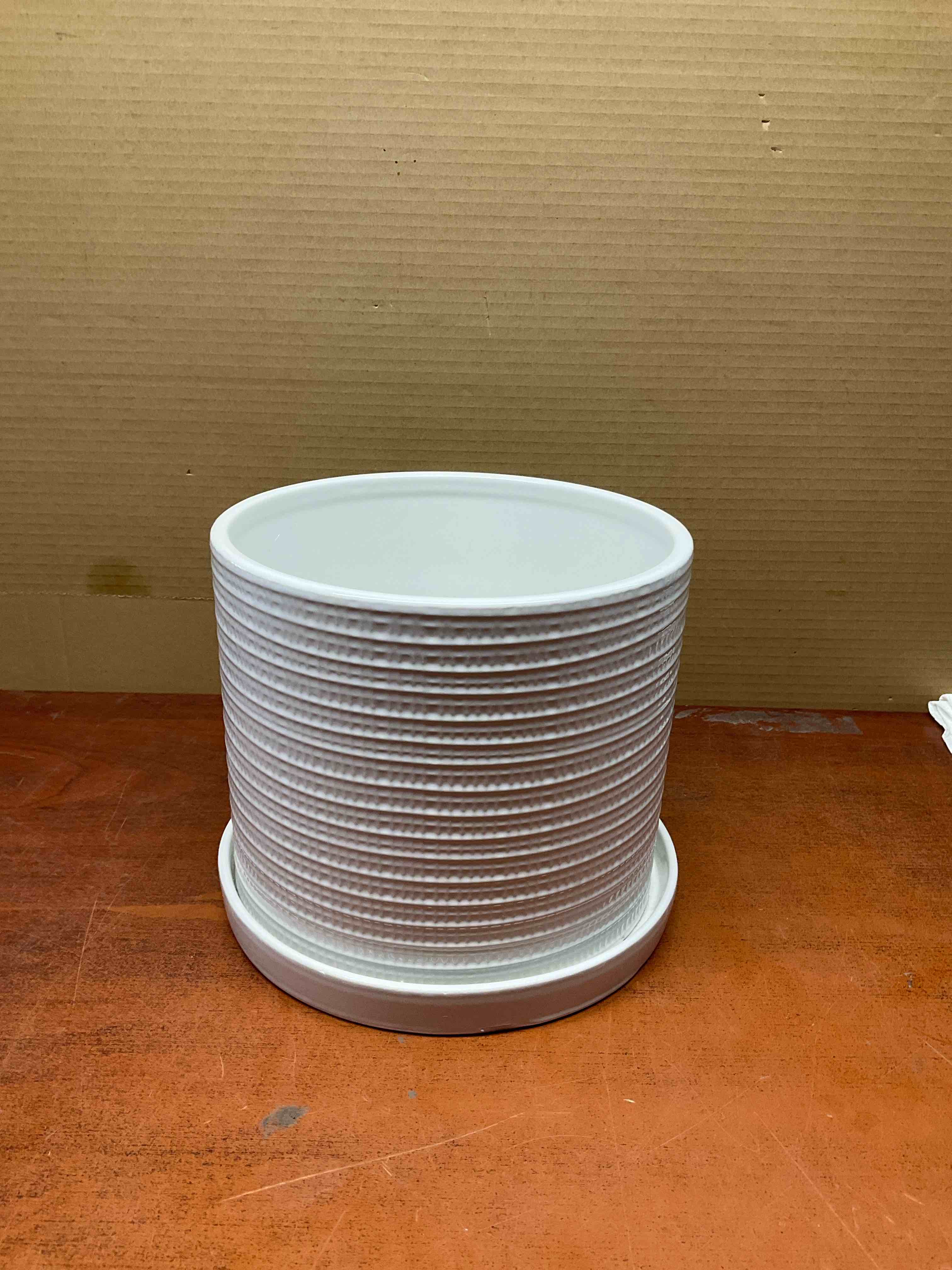 10 in. White Ceramic Modern Solid Decorative Pot