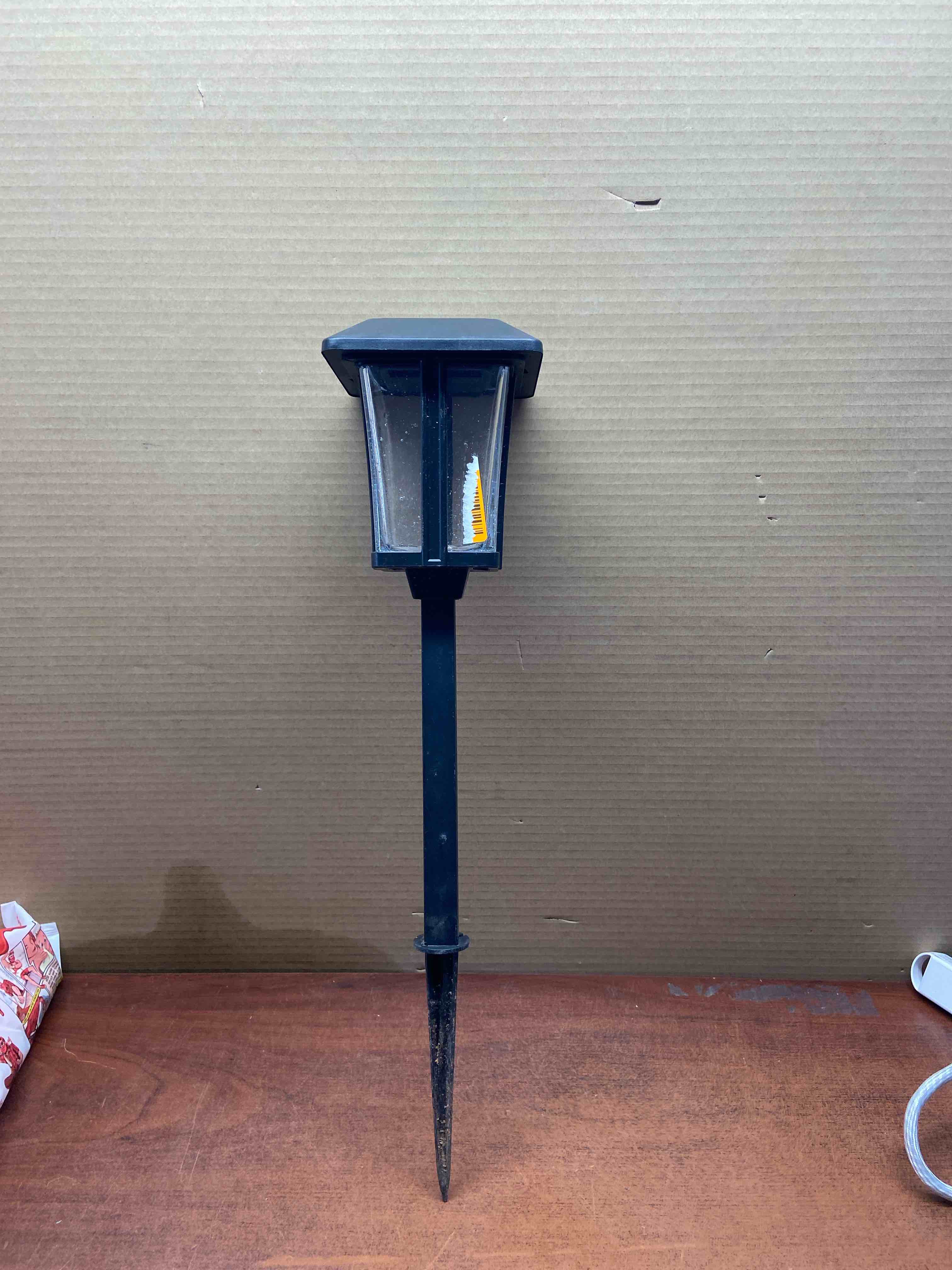 (Bulk buy)Outdoor solar lights with ground stake