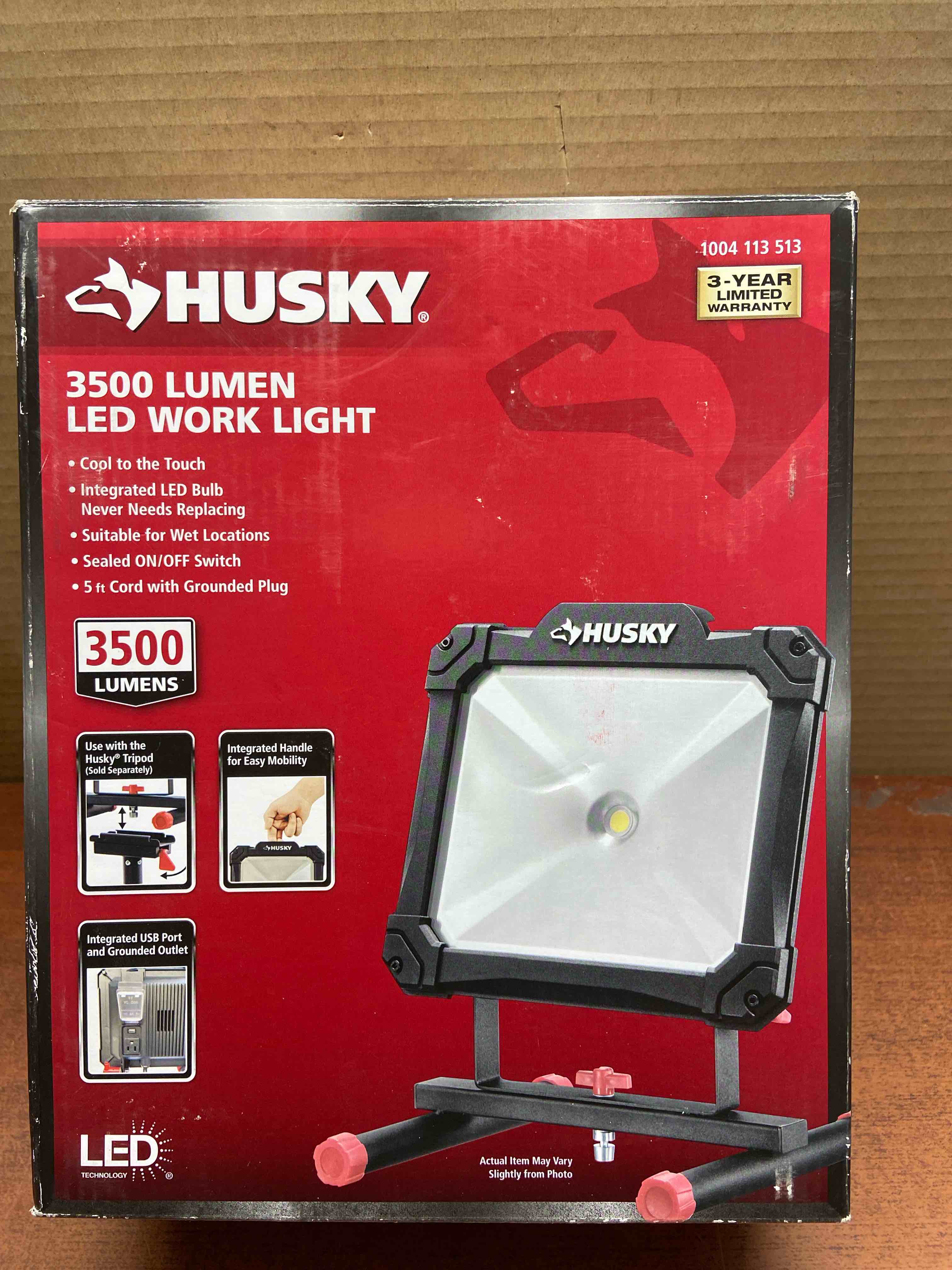 Husky 3500-Lumen Portable LED Work Light Water Res