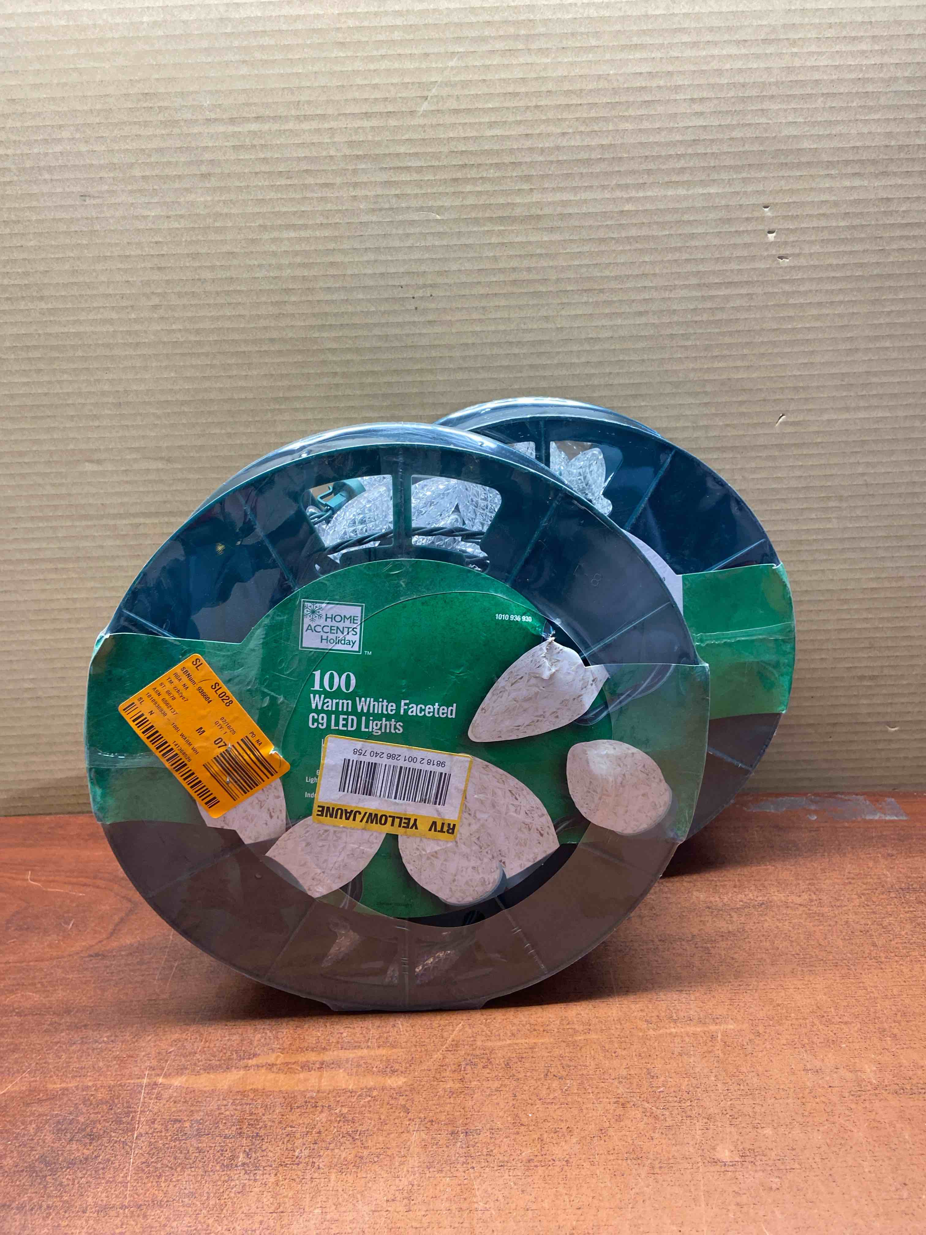 100 Count Warm White Faceted C9 LED Lights