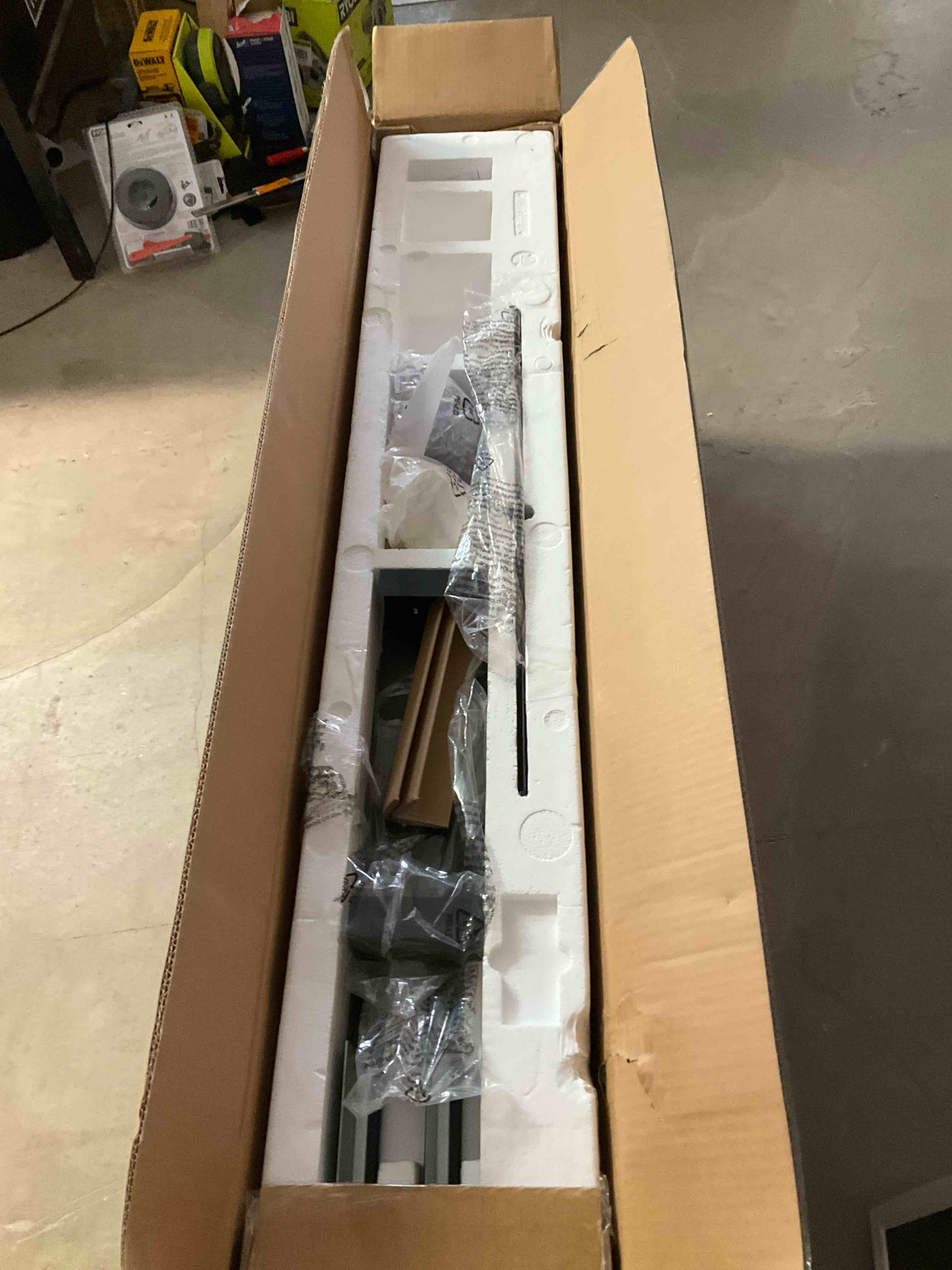https://s3.amazonaws.com/lotting-images-prod/johnsoncity/RED3399218_1741796057203.jpeg