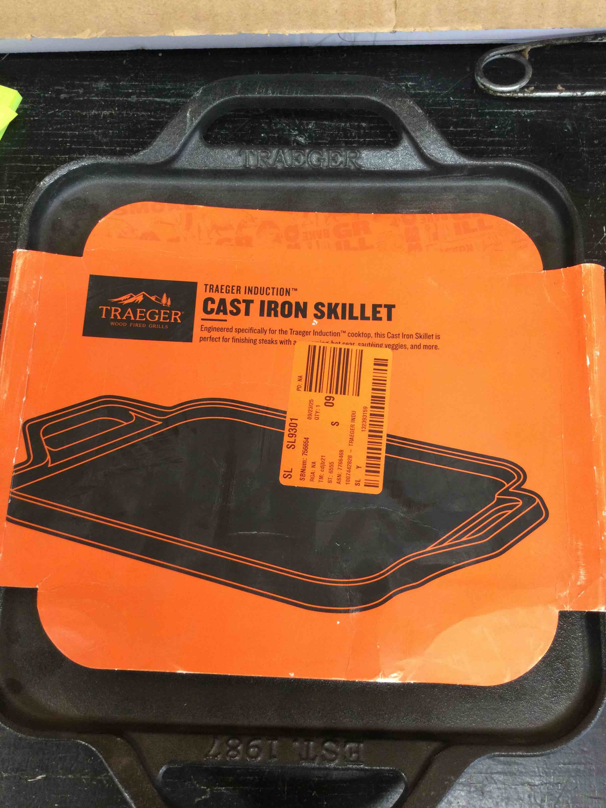 Traeger Induction Cast Iron Skillet Black Small