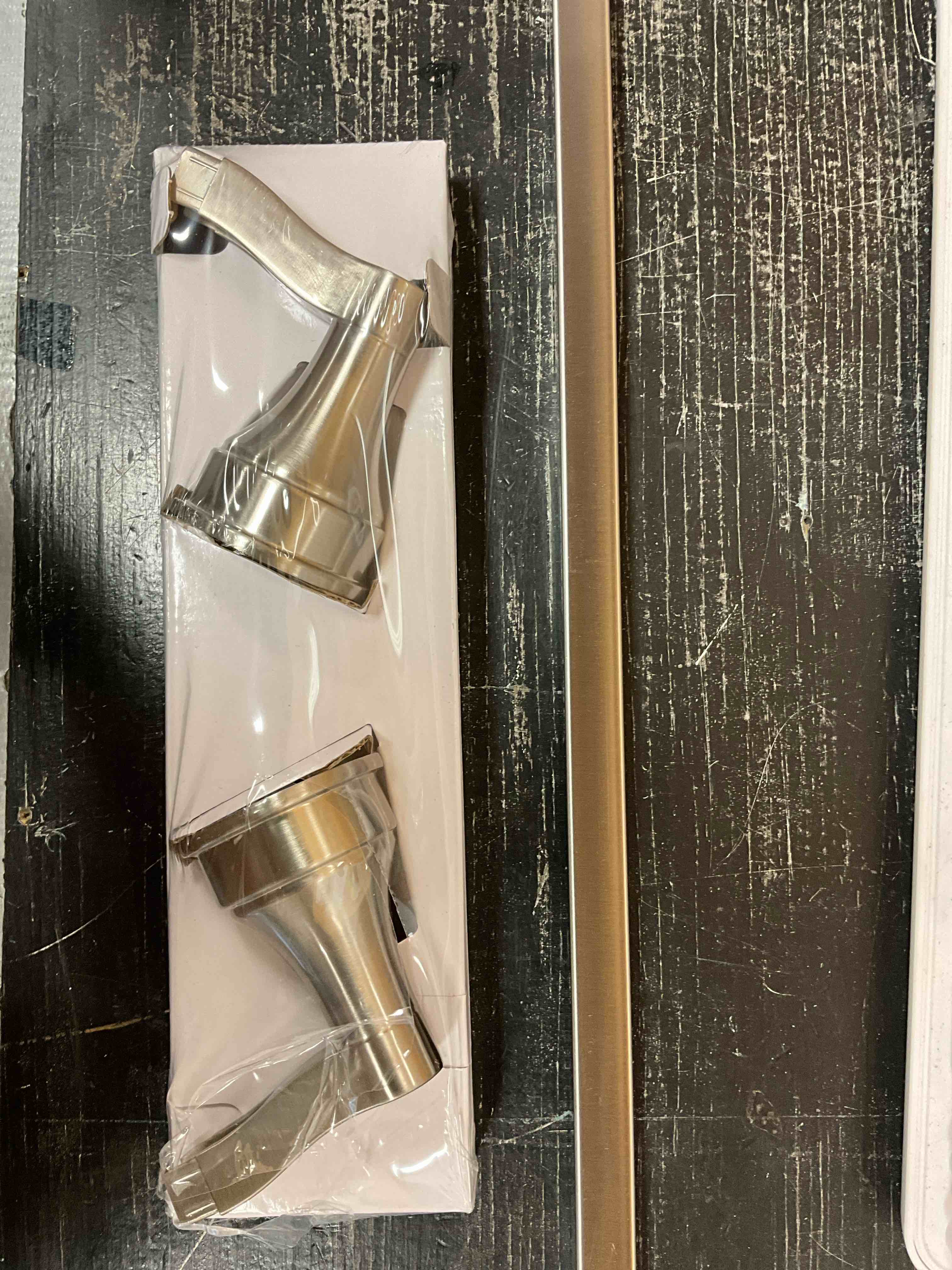 Faryn 24 in. Wall Mounted Towel Bar Bath Hardware Accessory in Brushed Nickel